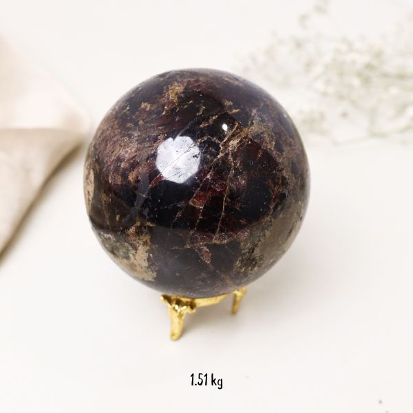 NATURAL GARNET SPHERE