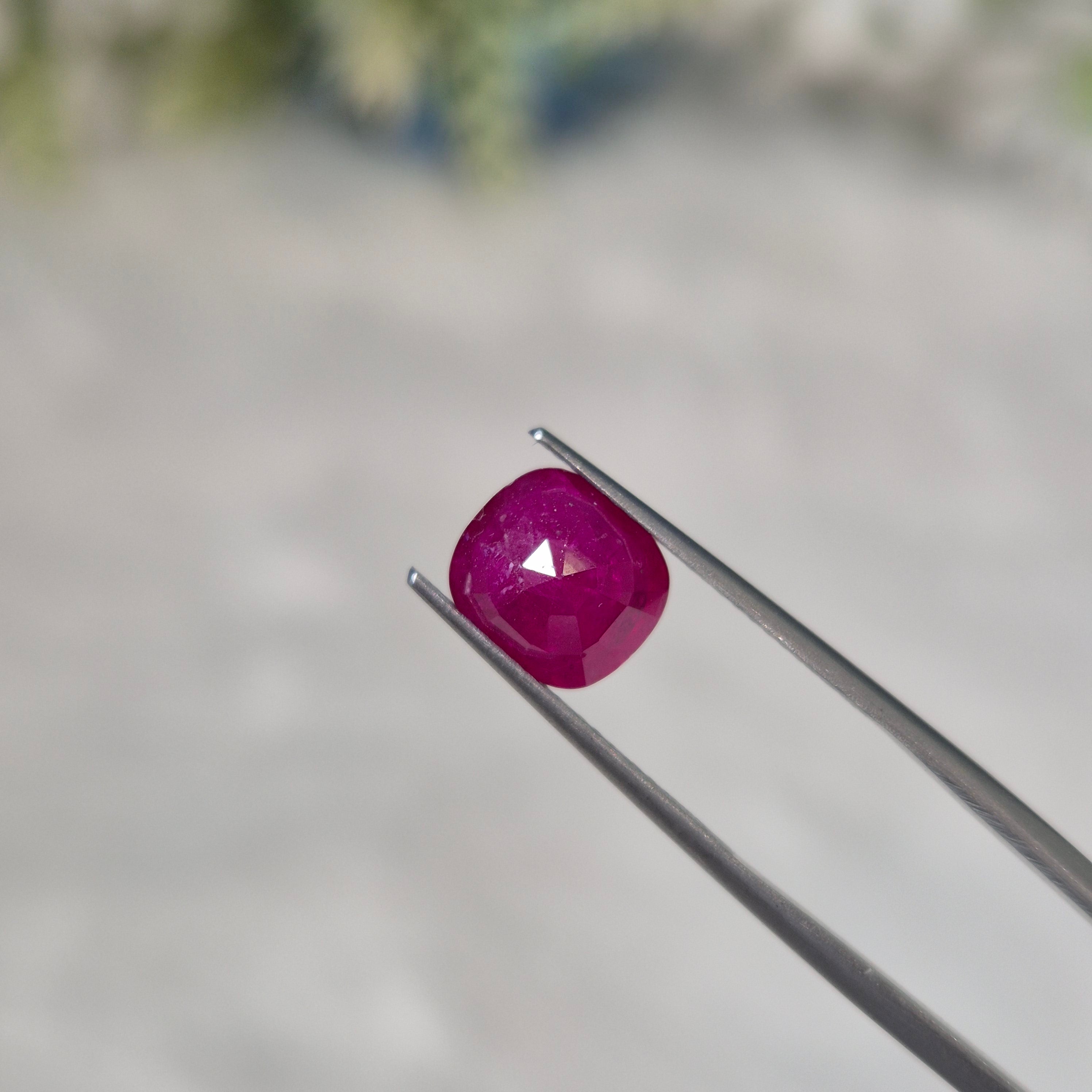 Ruby | RUB 226 | 3.22 Carat