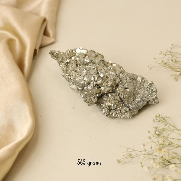 NATURAL PYRITE CLUSTER (565 GRAMS)