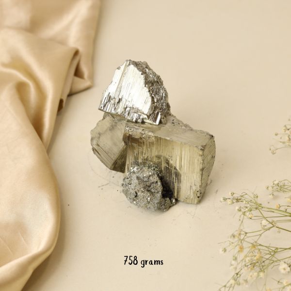 NATURAL PYRITE CLUSTER (758 GRAMS)