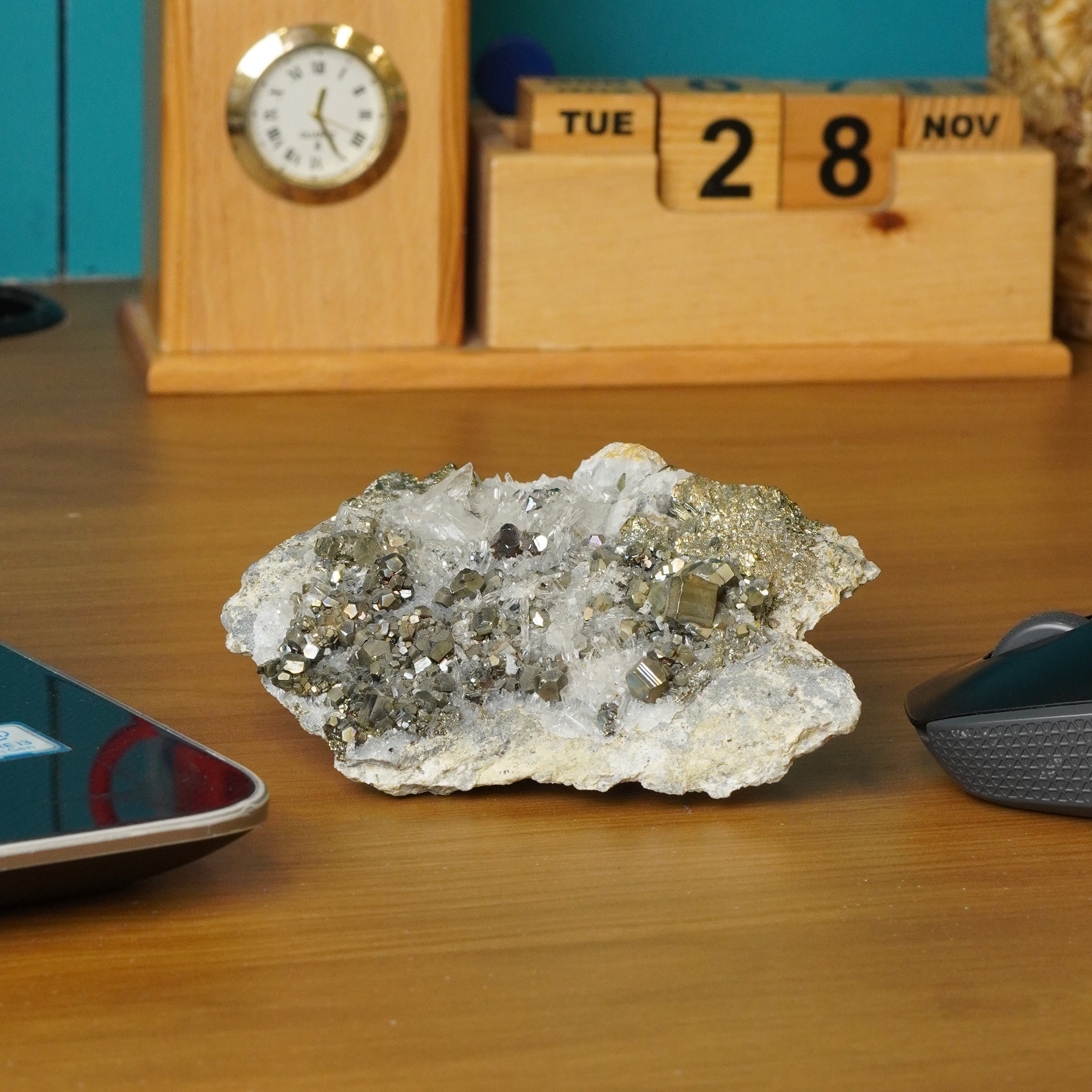 NATURAL PYRITE CLUSTER (245 GRAMS)