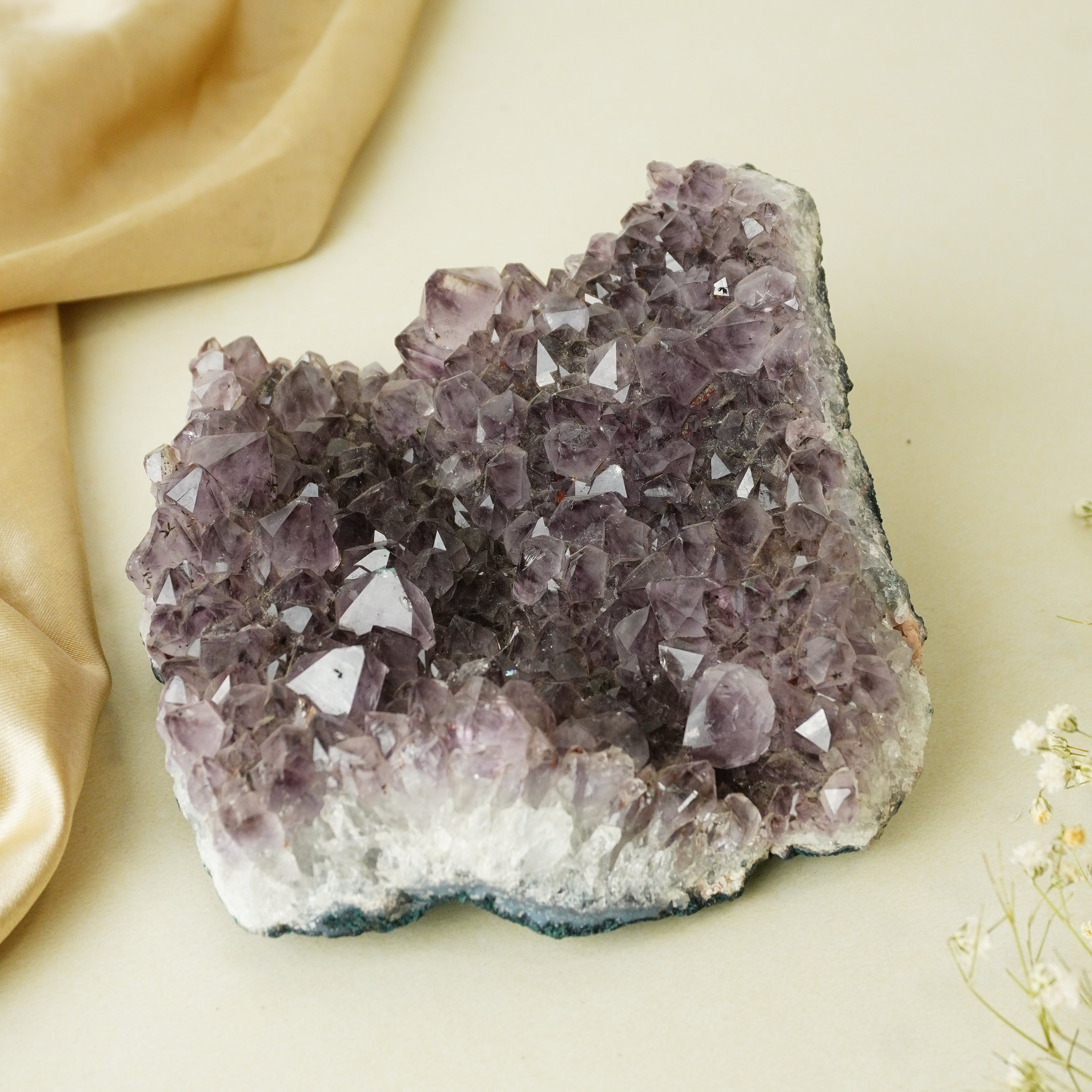 NATURAL AMETHYST CLUSTER (505 GRAMS)