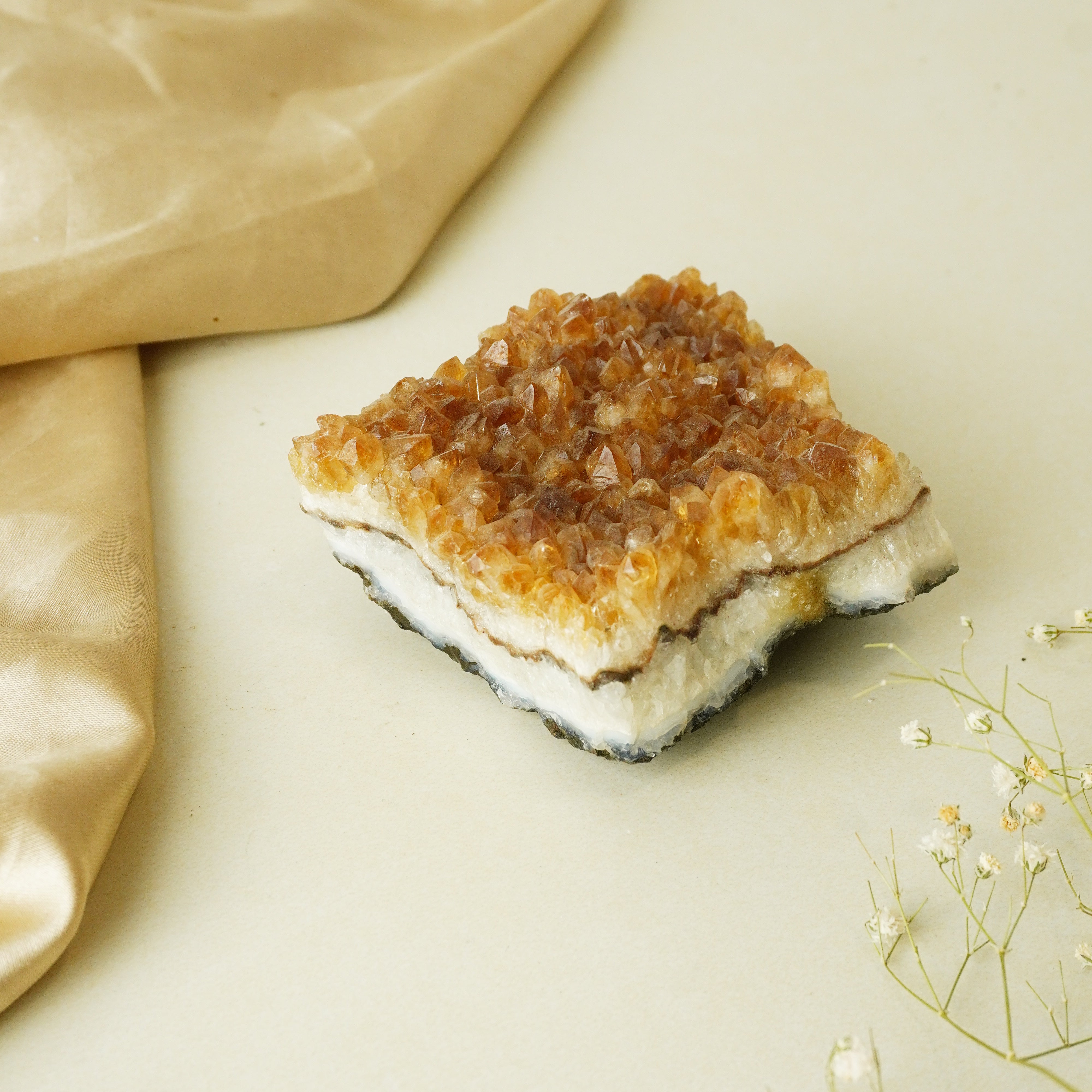 NATURAL CITRINE CLUSTER (333 GRAMS)
