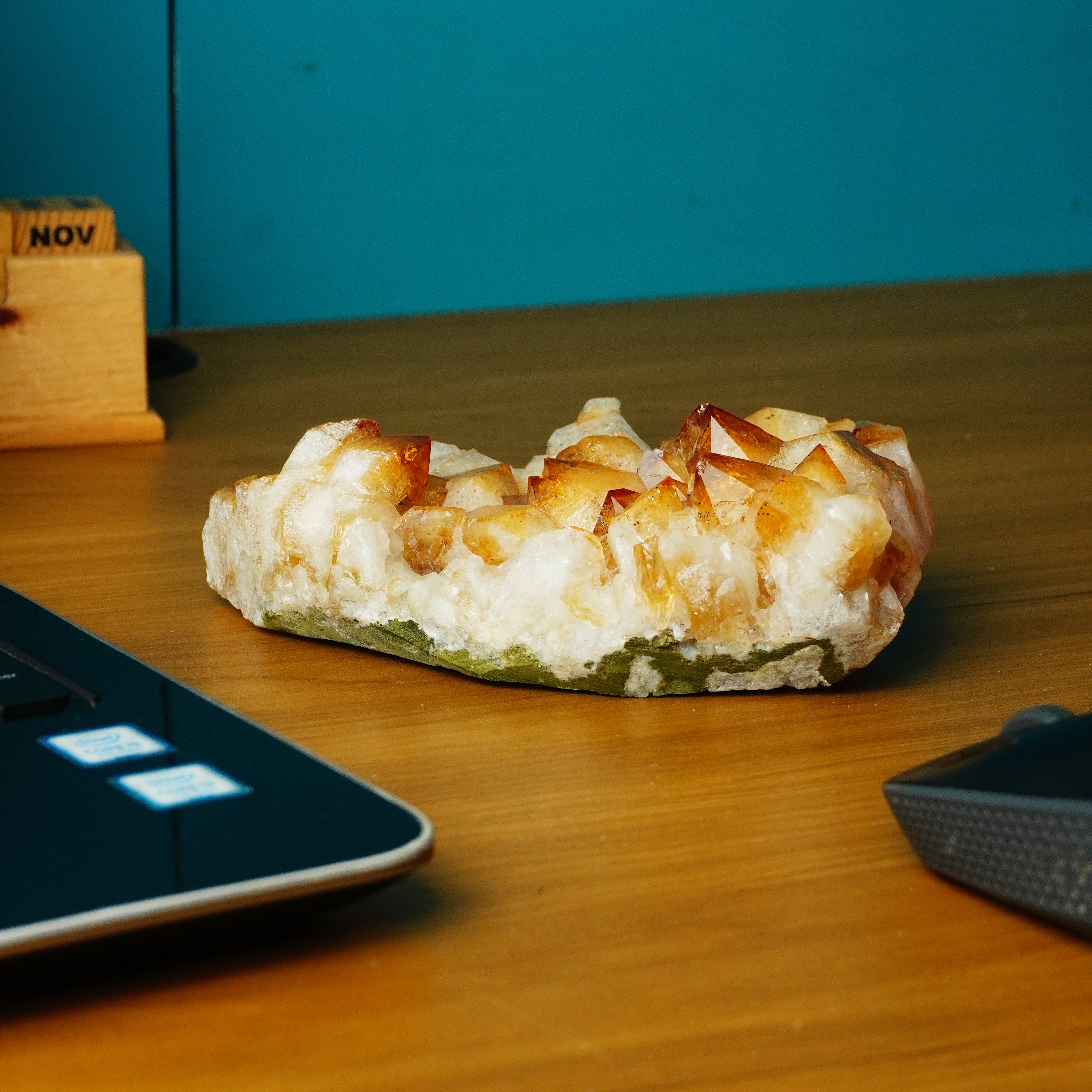 NATURAL CITRINE CLUSTER (767 GRAMS)