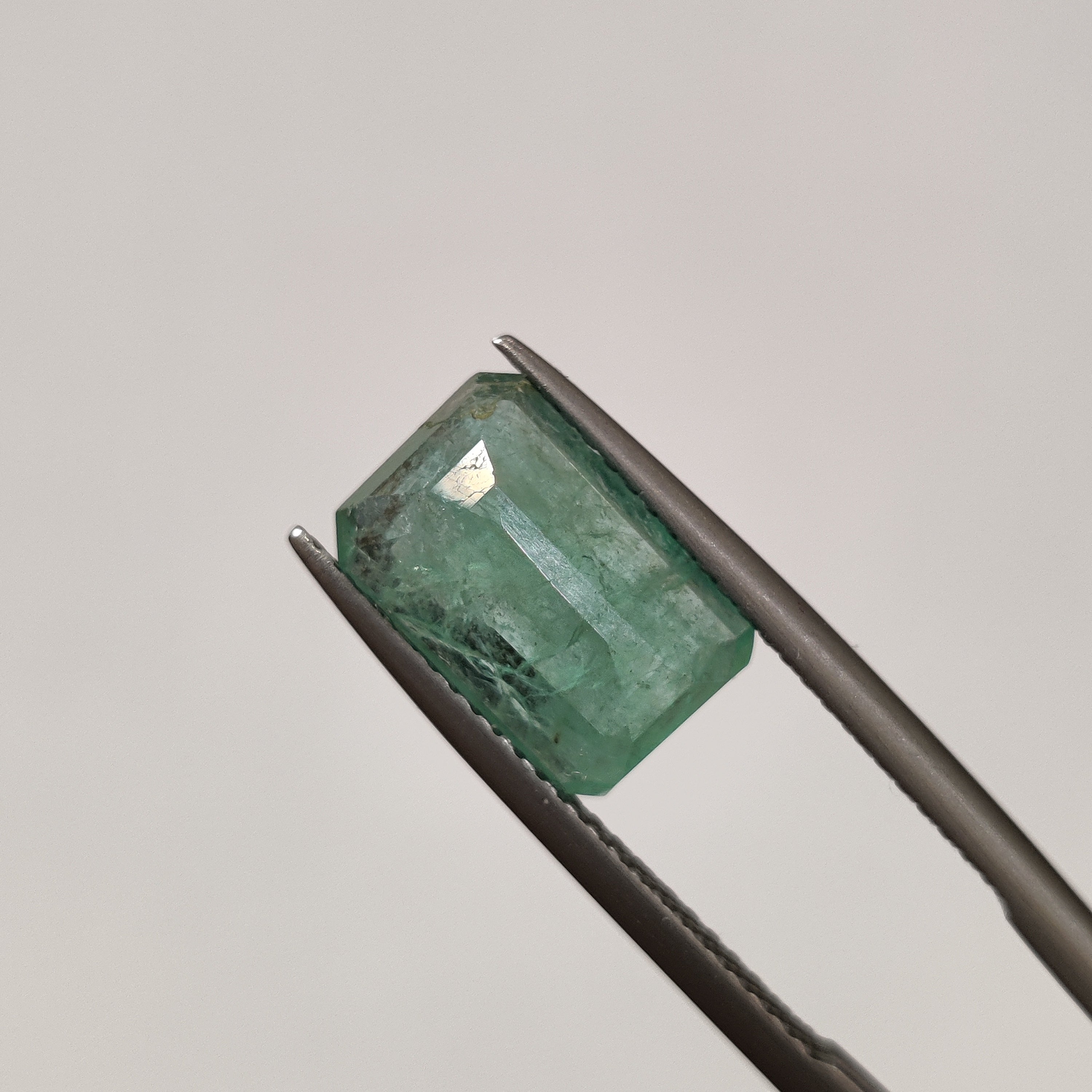 Emerald | EM 409 | 3.18 Carat