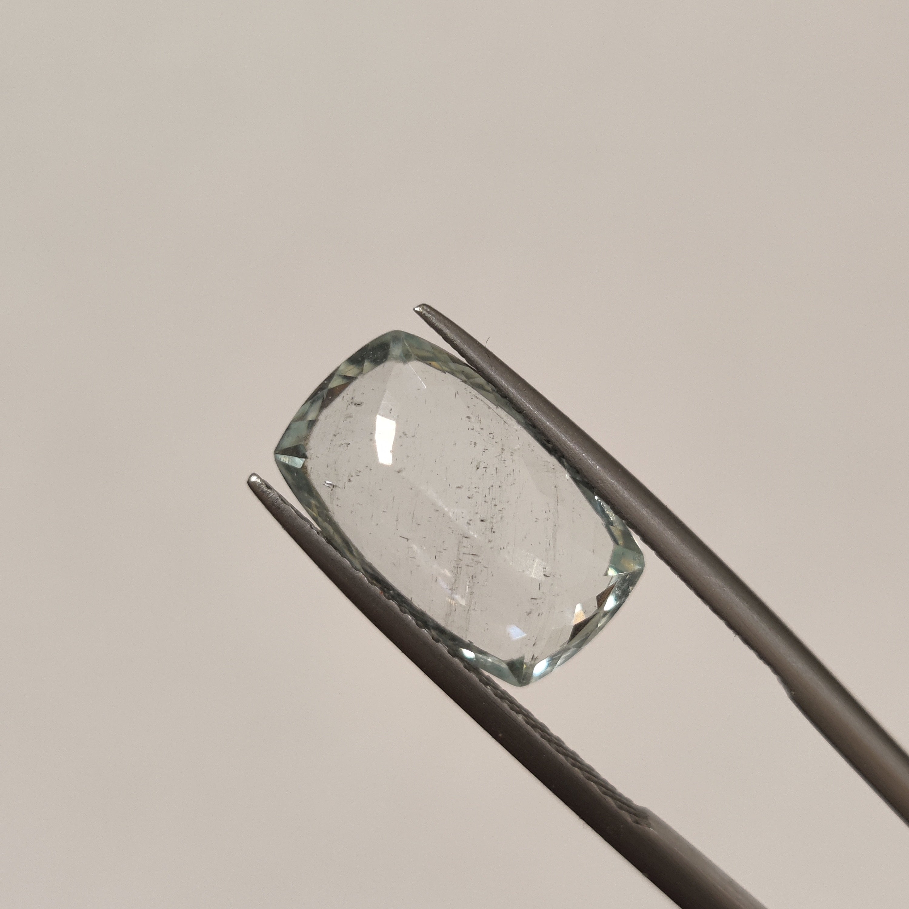 Aquamarine | Aqua 10 | 5.86 Carat