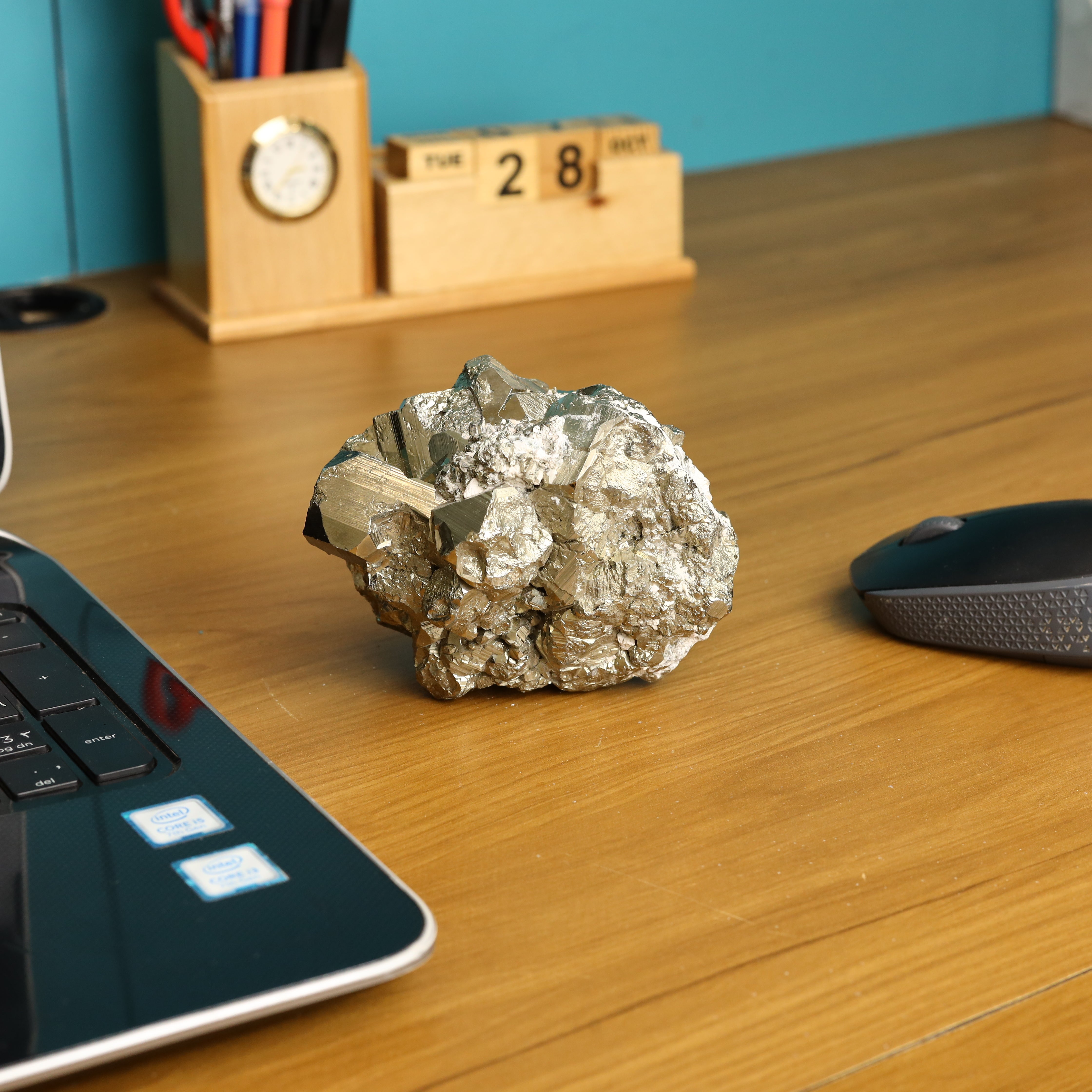 NATURAL PYRITE CLUSTER (1.090 GRAMS)