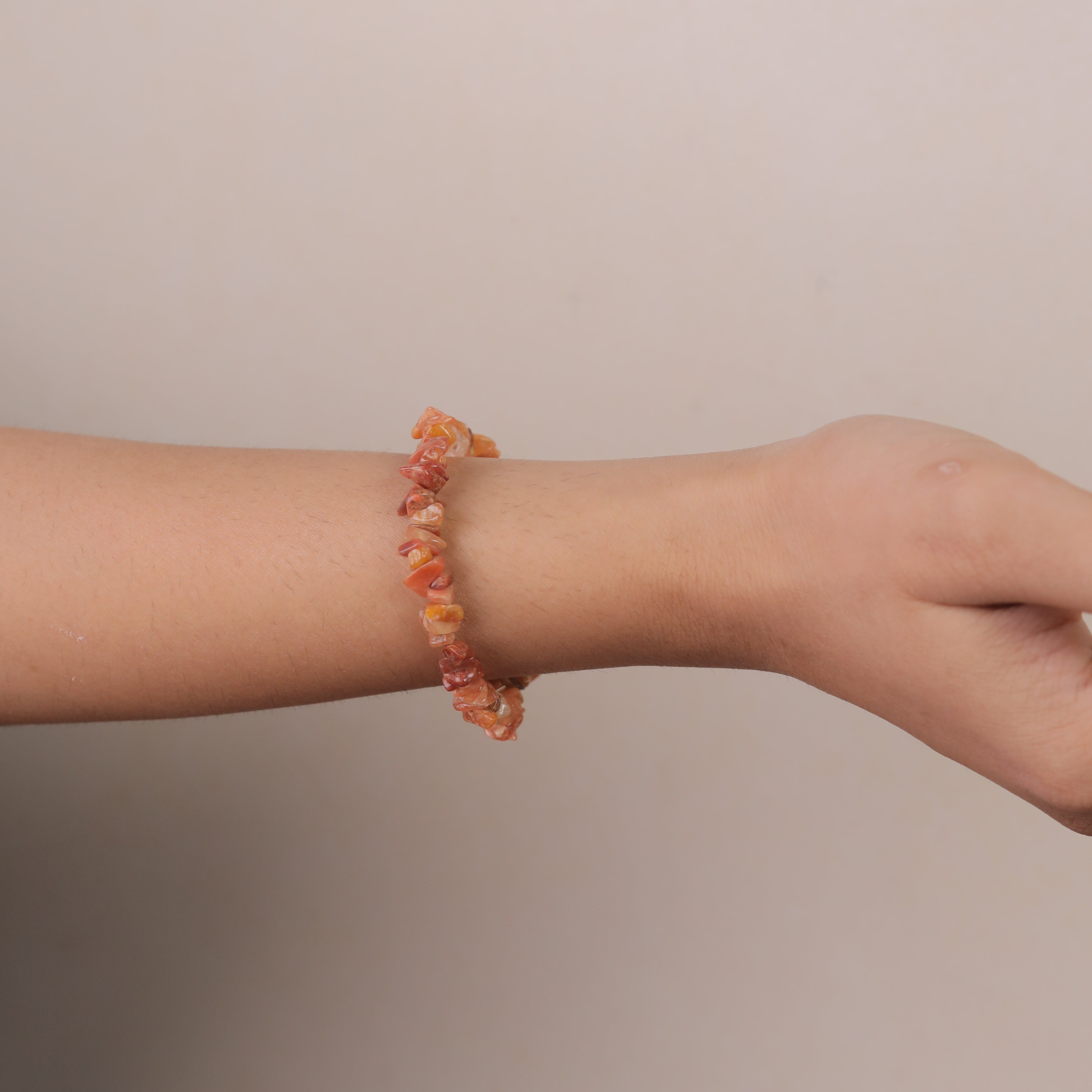 NATURAL ORANGE AVENTURINE CHIPS STONE BRACELET