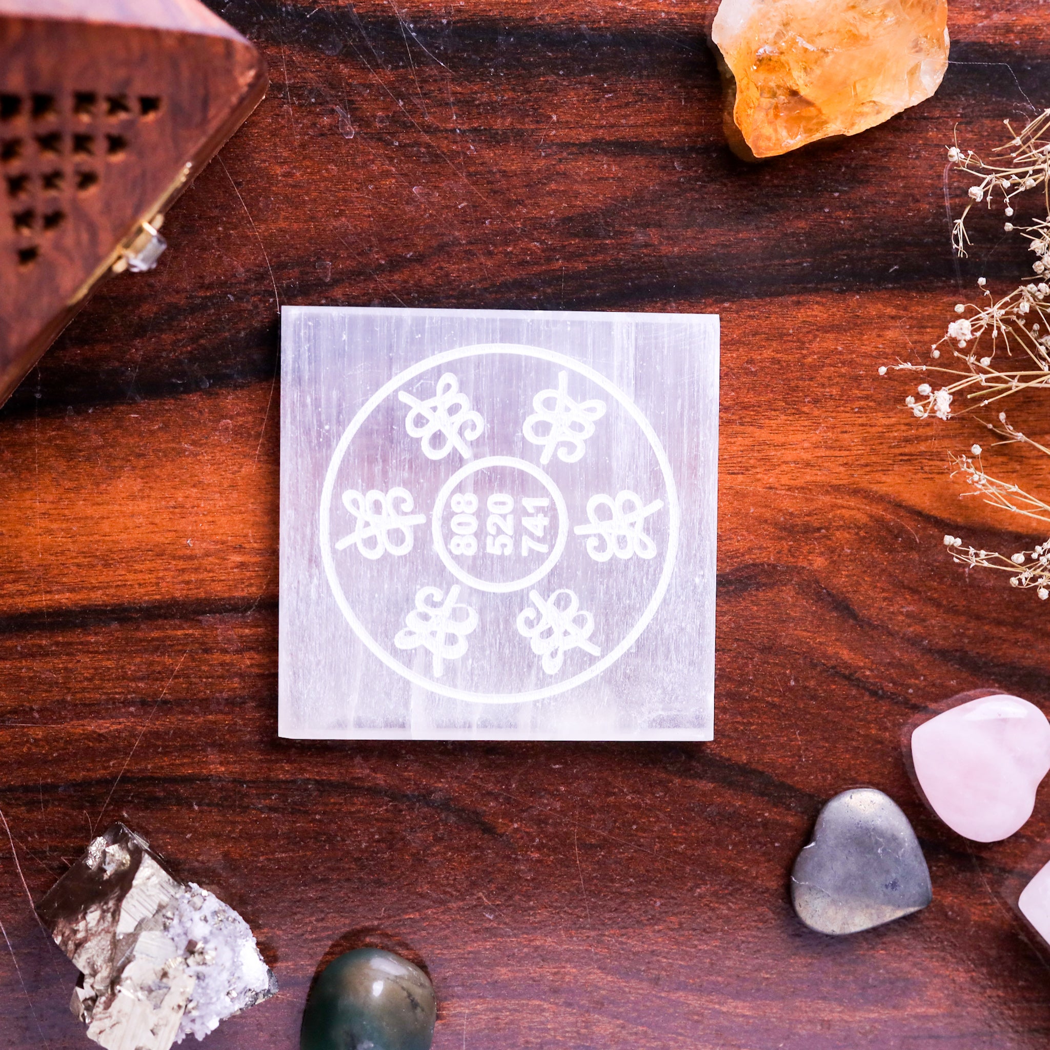 Natural Selenite Money Plate – Crystal Wealth Abundance Tool