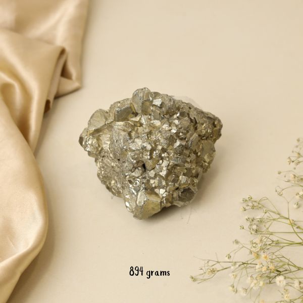 NATURAL PYRITE CLUSTER (894 GRAMS)