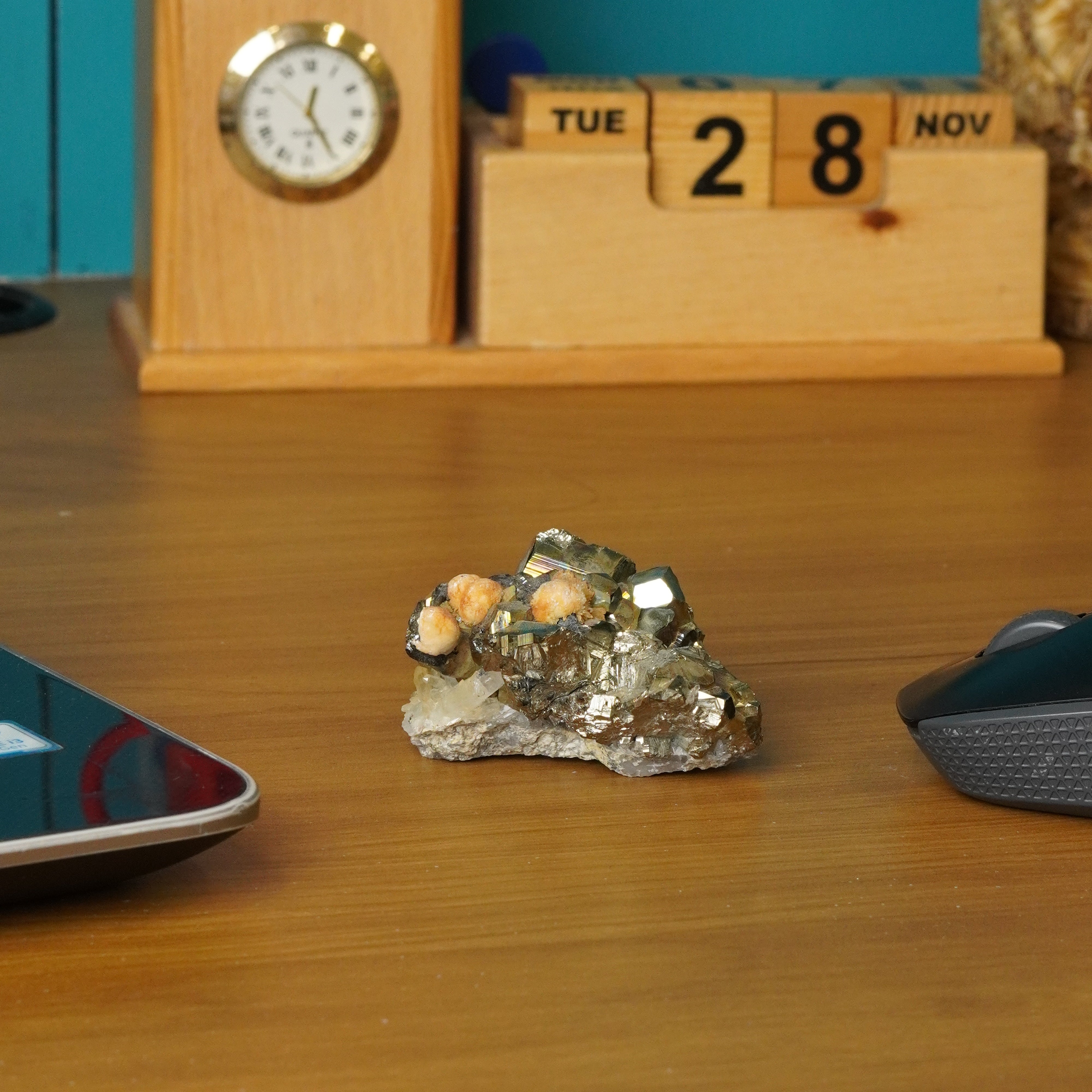 NATURAL PYRITE CLUSTER (150 GRAMS)