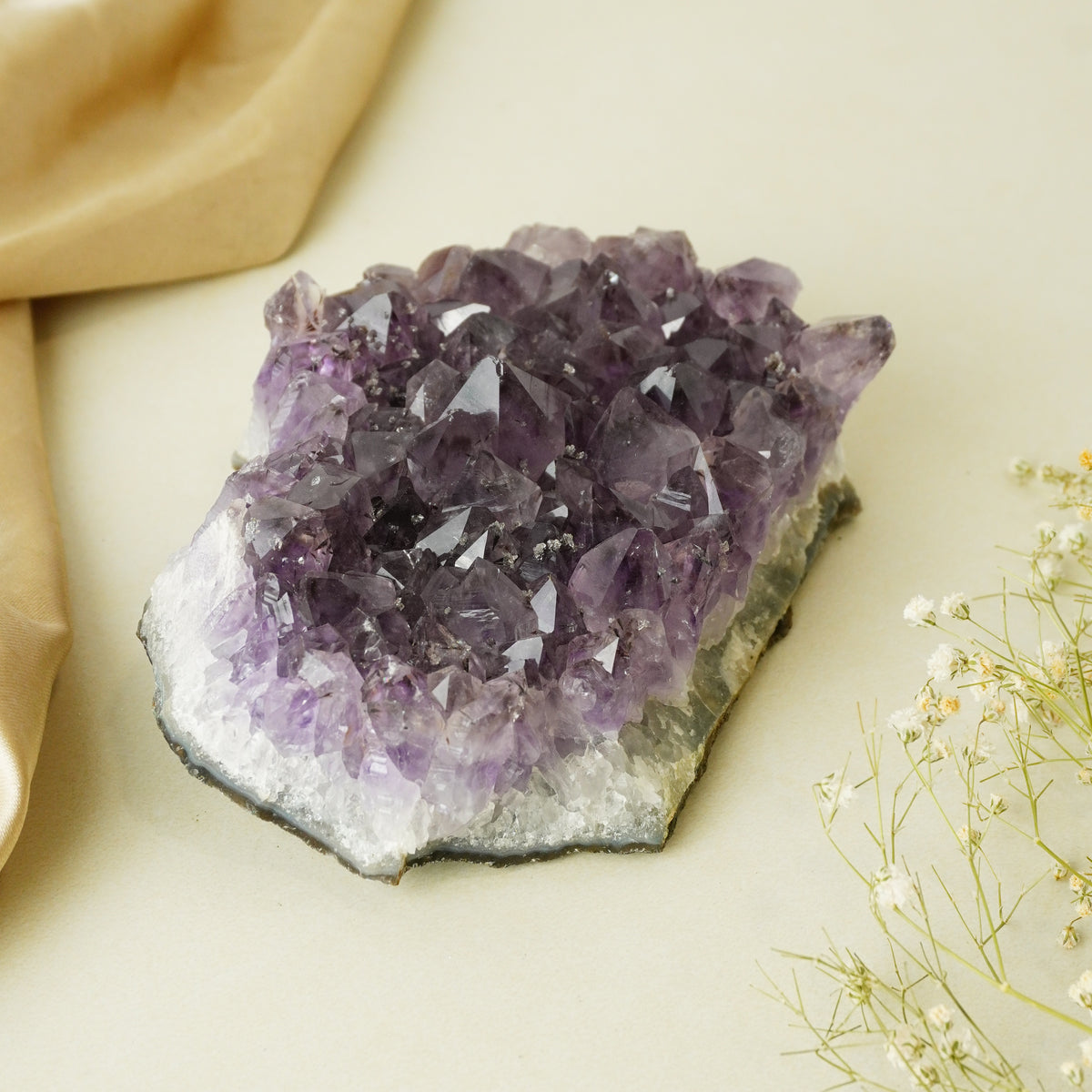 NATURAL AMETHYST CLUSTER (554 GRAMS)