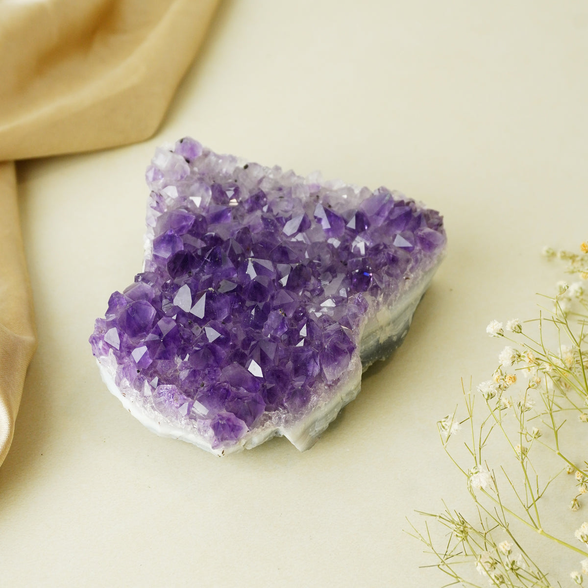 NATURAL AMETHYST CLUSTER (400 GRAMS)