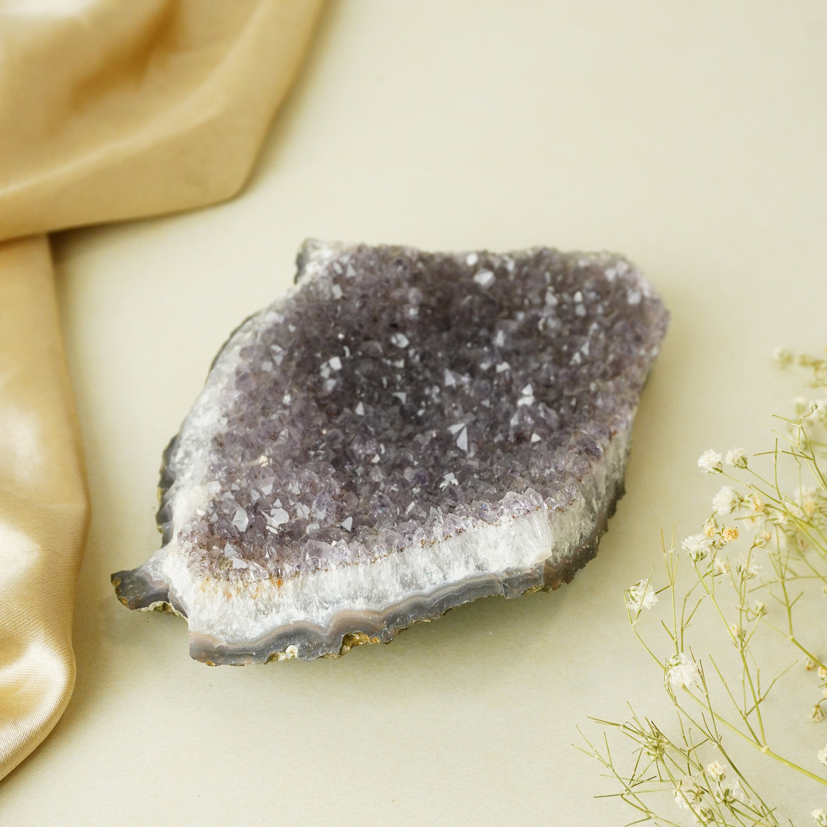 NATURAL AMETHYST CLUSTER (320 GRAMS)