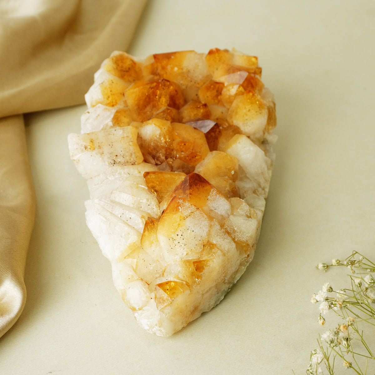 NATURAL CITRINE  CLUSTER (767 GRAMS)