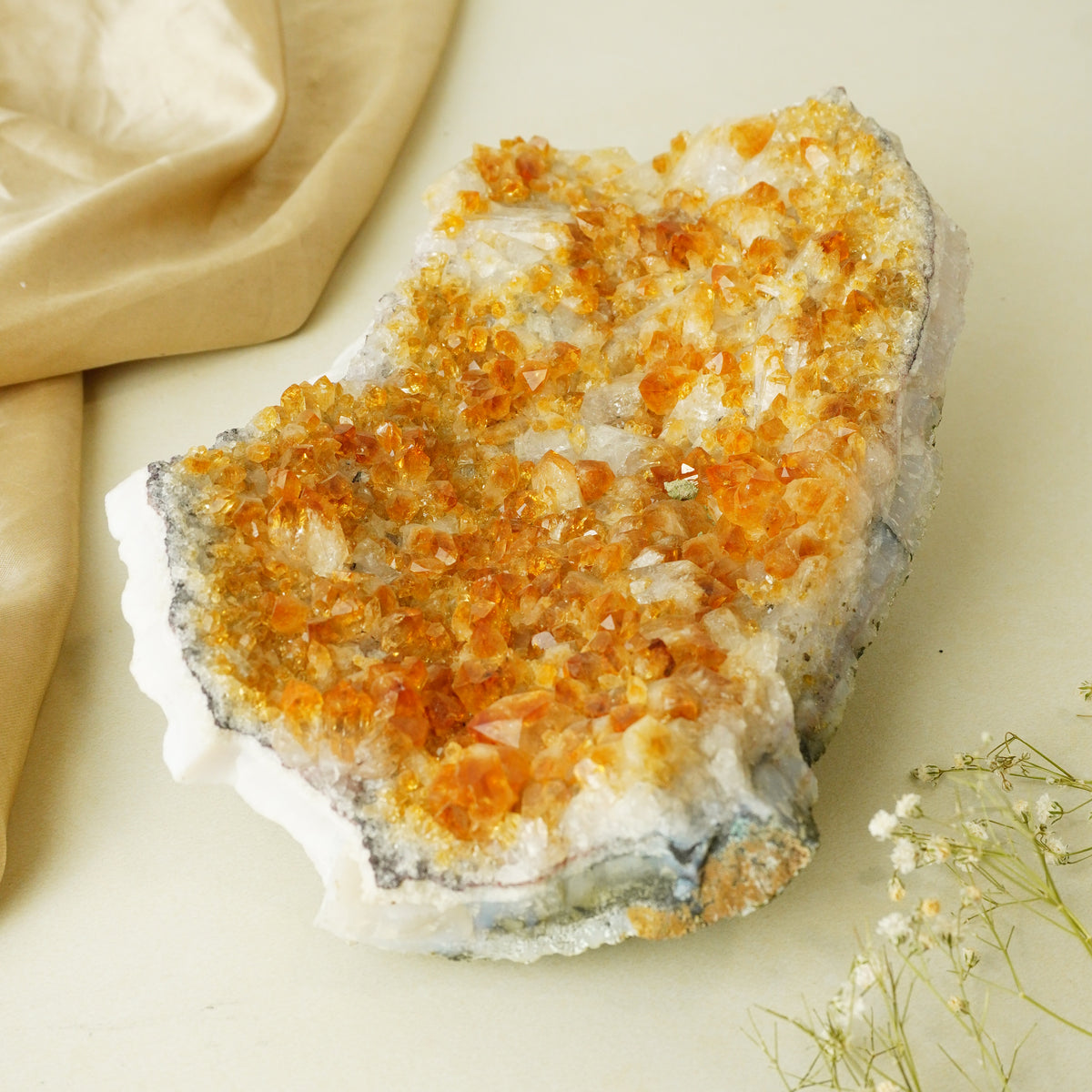 NATURAL CITRINE  CLUSTER (1.128 KILOGRAMS)