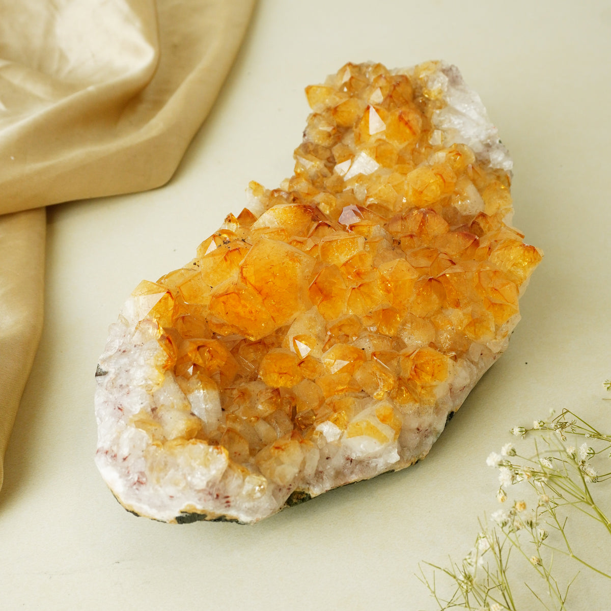 NATURAL CITRINE  CLUSTER (1.088 KILOGRAMS)