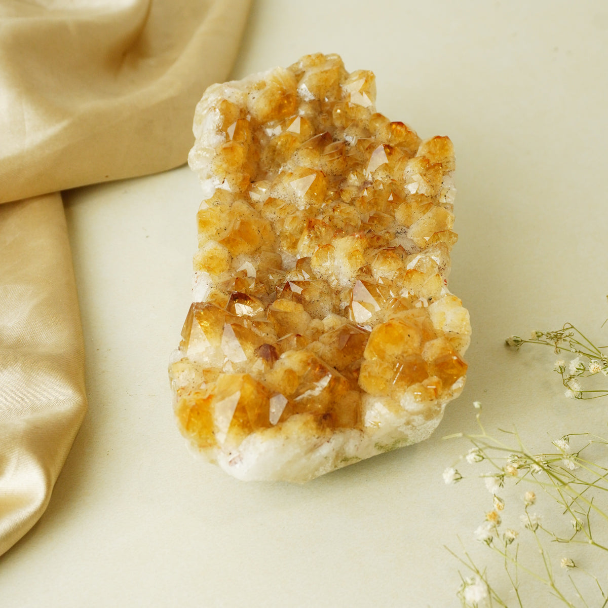 NATURAL CITRINE  CLUSTER (530 GRAMS)