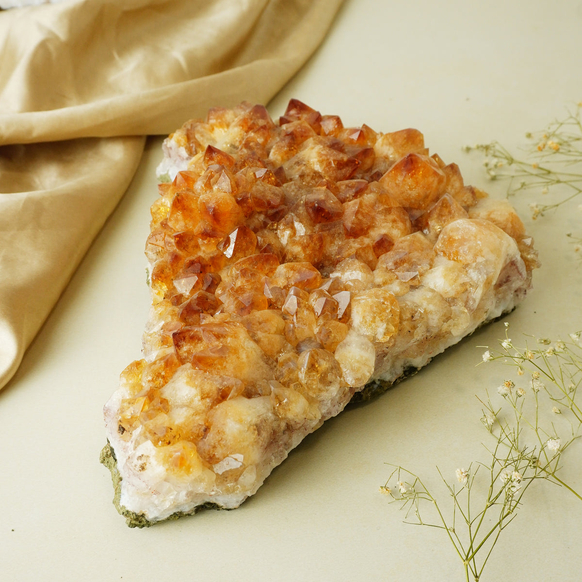NATURAL CITRINE  CLUSTER (1.656 KILOGRAMS)