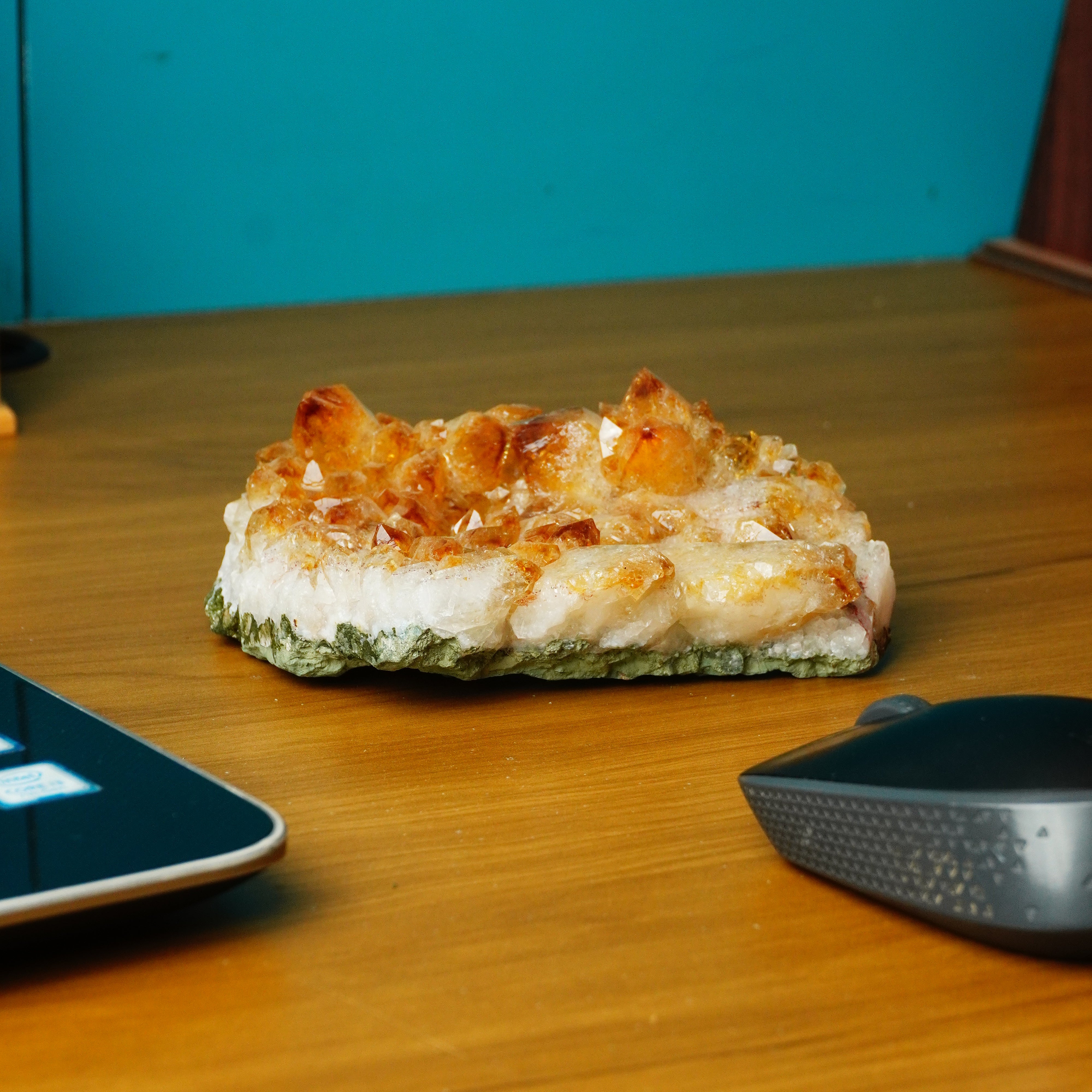 NATURAL CITRINE  CLUSTER (525 GRAMS)