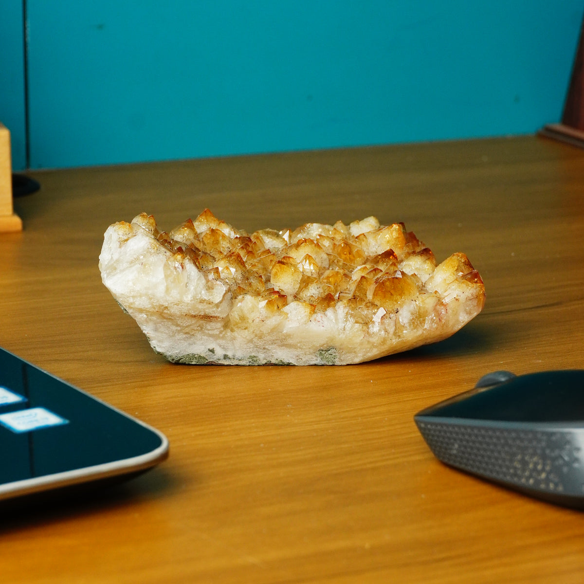 NATURAL CITRINE  CLUSTER (530 GRAMS)
