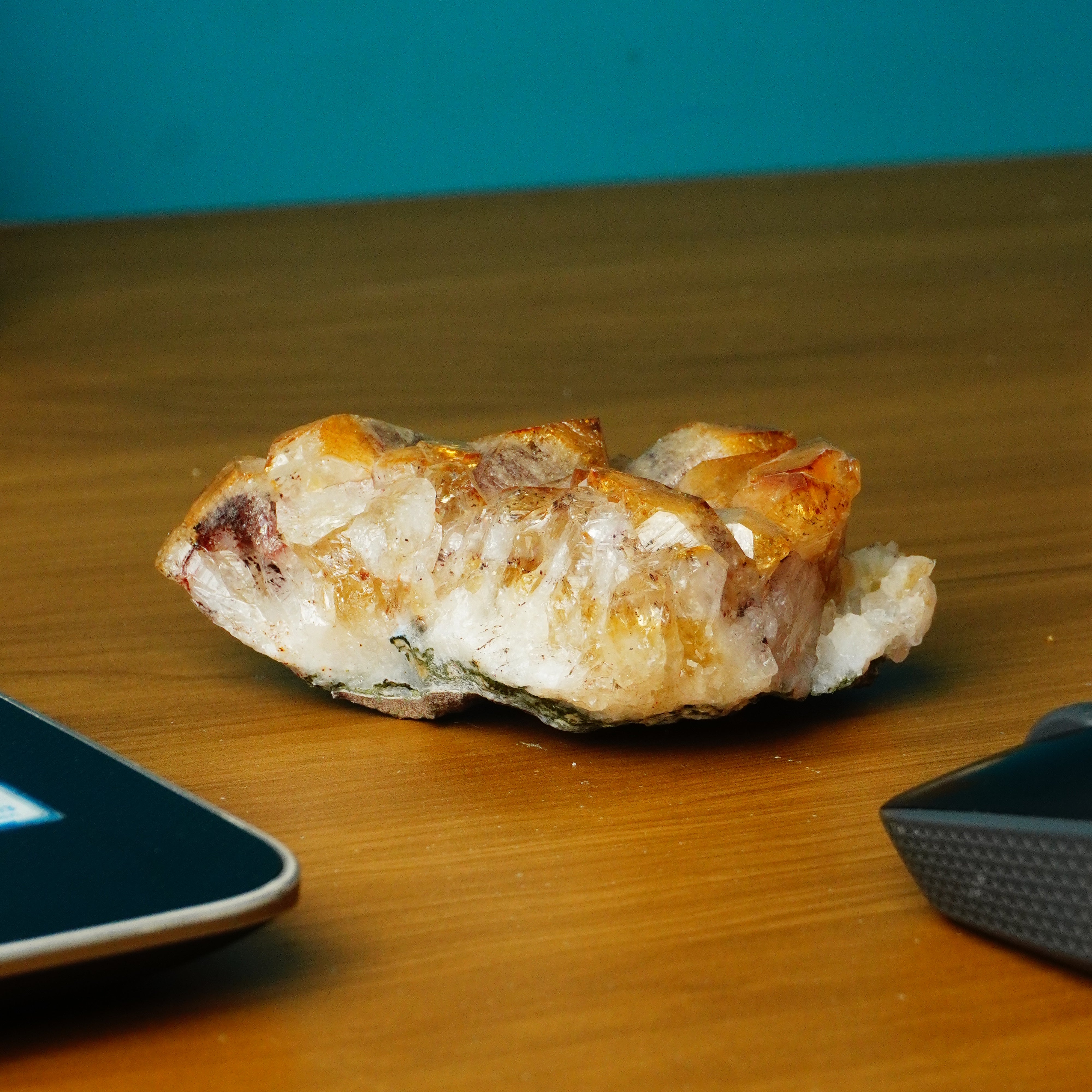 NATURAL CITRINE  CLUSTER (390 GRAMS)