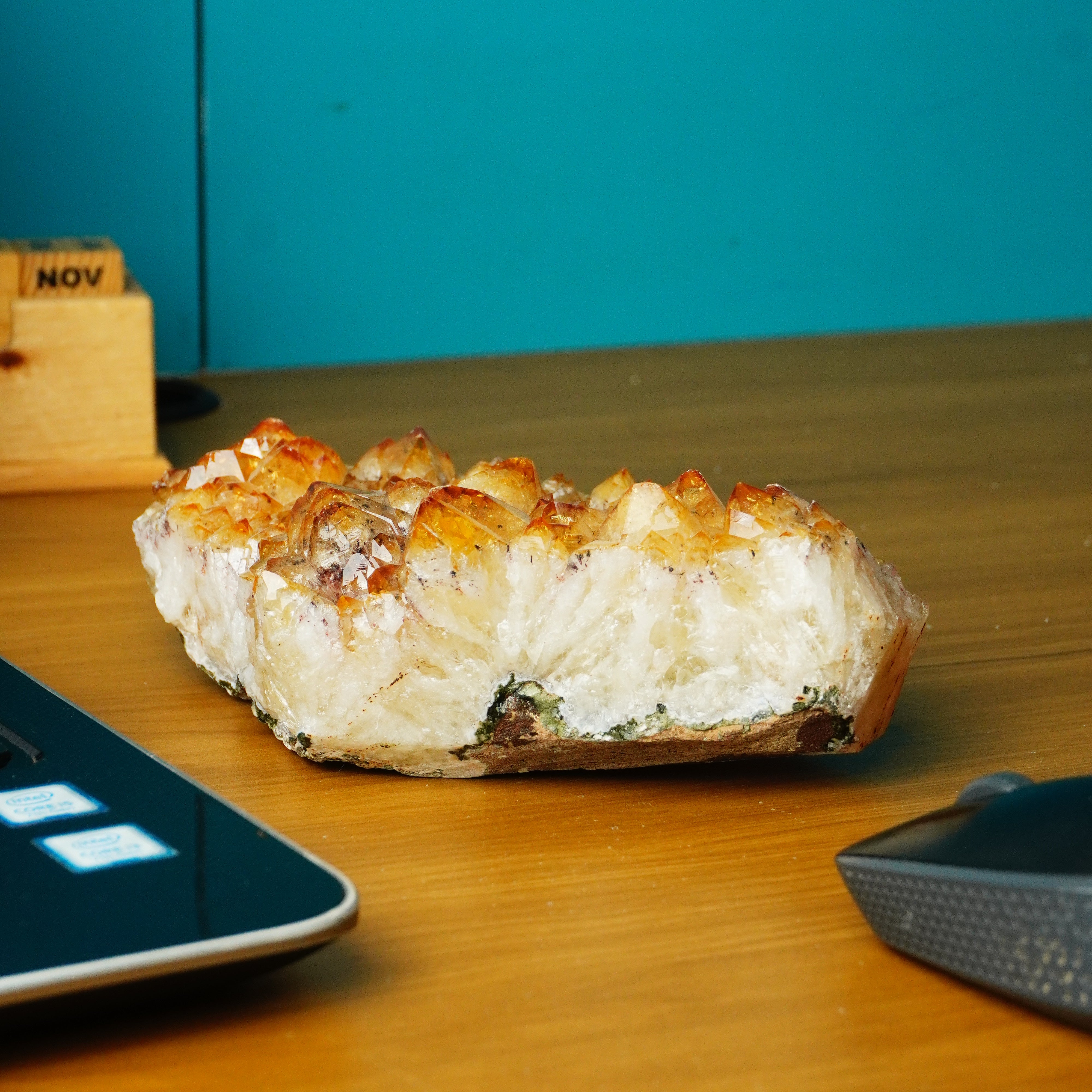 NATURAL CITRINE  CLUSTER (110 GRAMS)