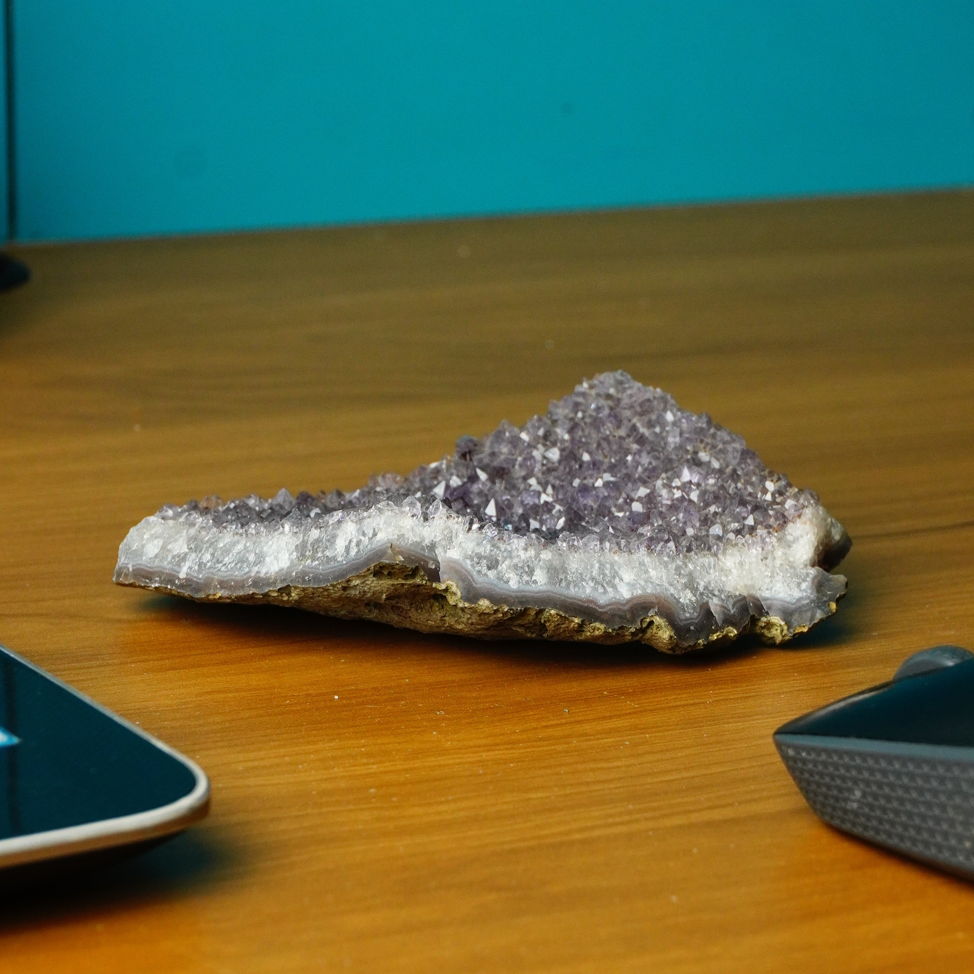 NATURAL AMETHYST CLUSTER (320 GRAMS)