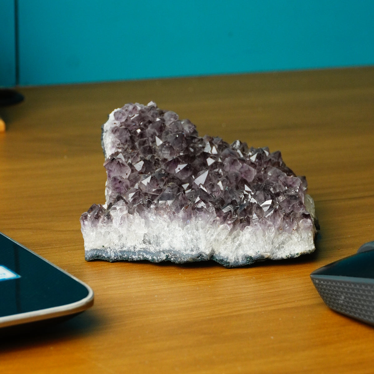 NATURAL AMETHYST CLUSTER (505 GRAMS)