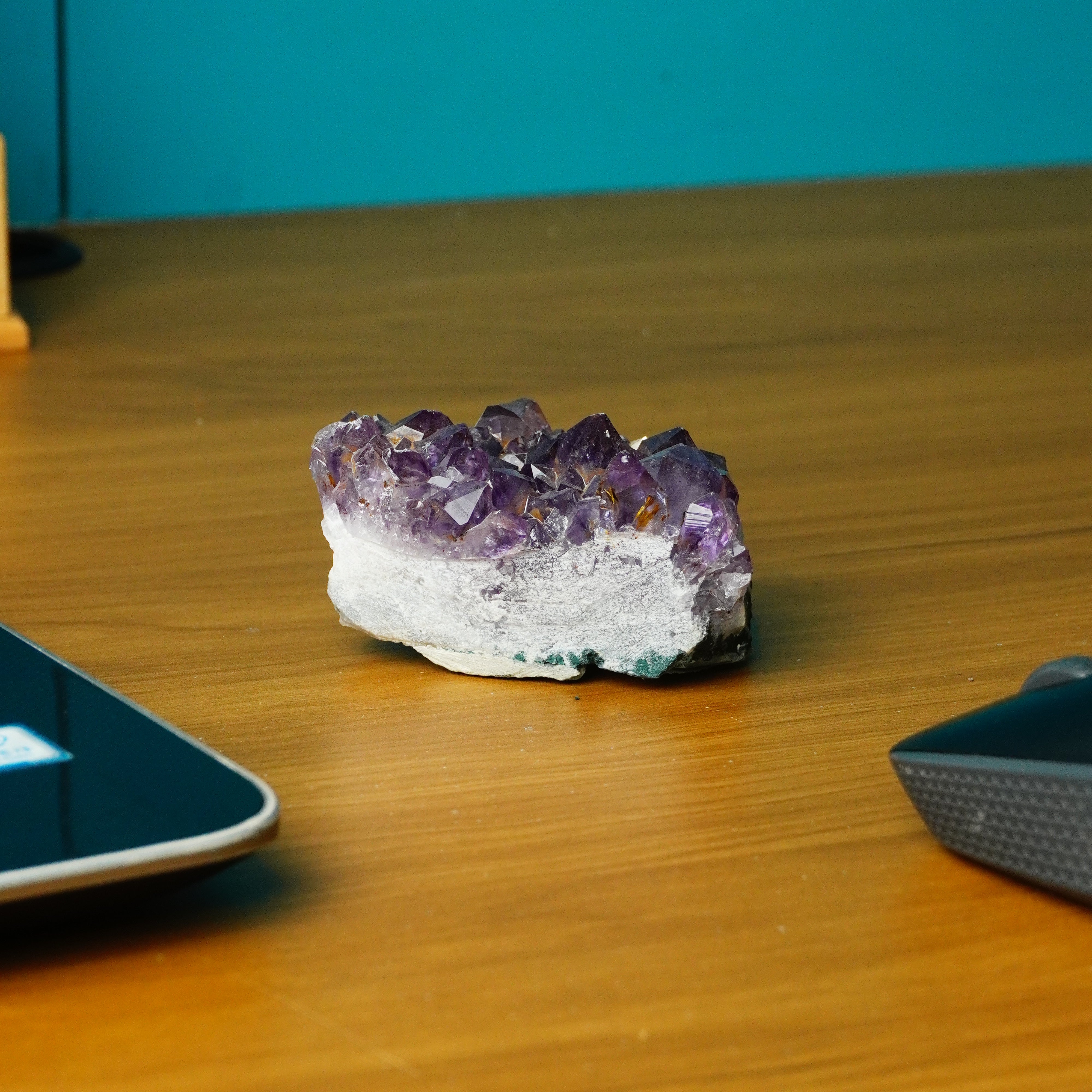 NATURAL AMETHYST CLUSTER (213 GRAMS)