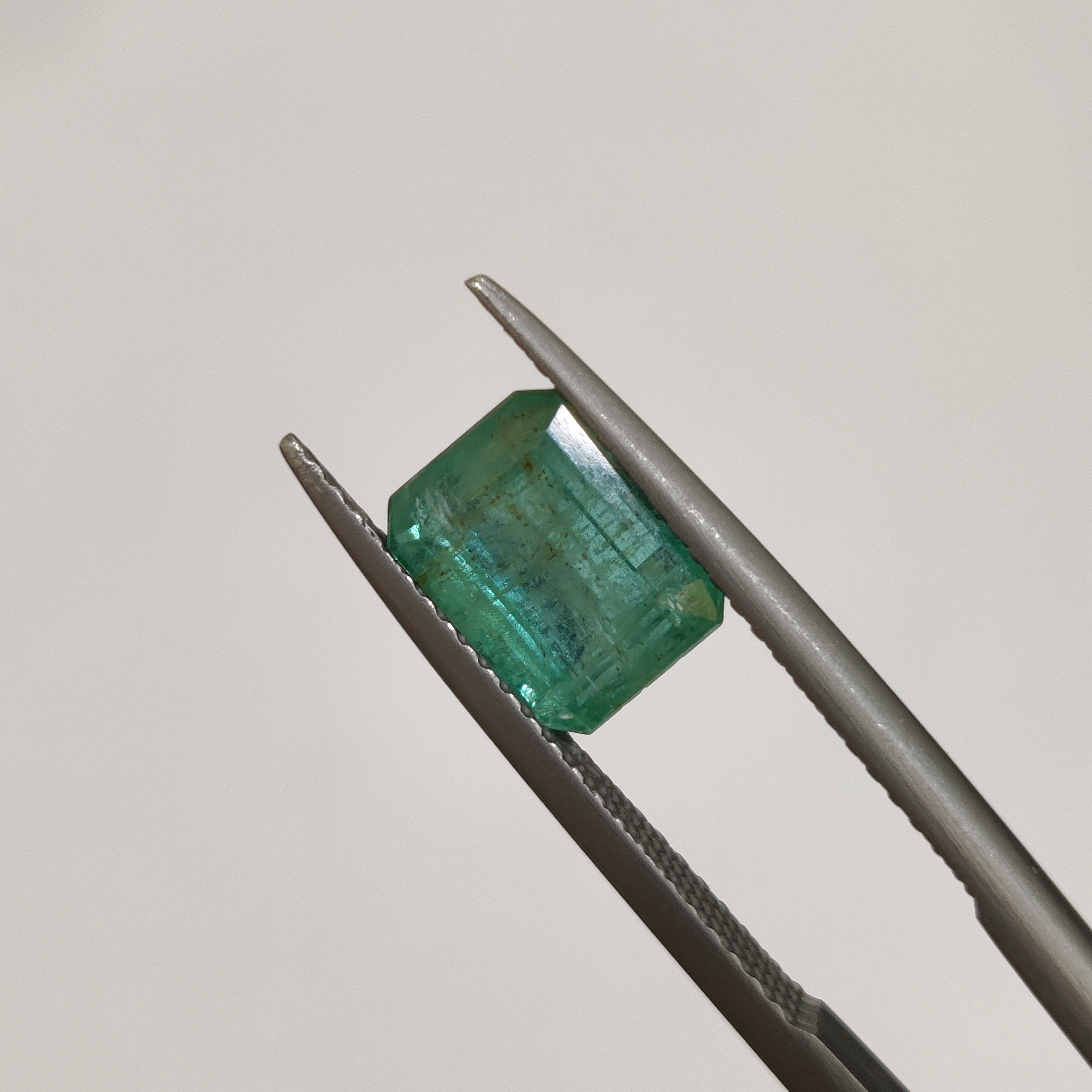Emerald | EM 405 | 2.55 Carat