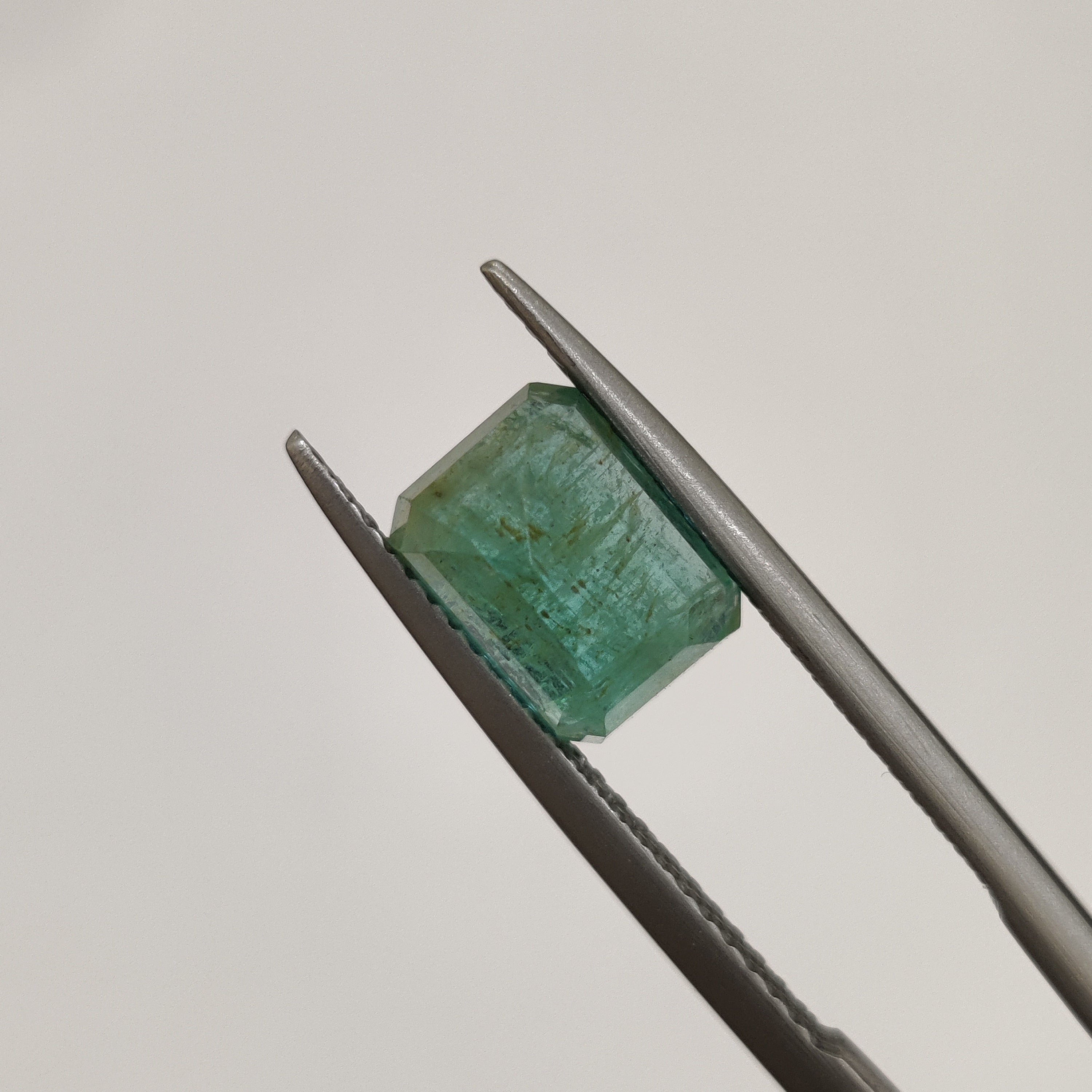 Emerald | EM 405 | 2.55 Carat