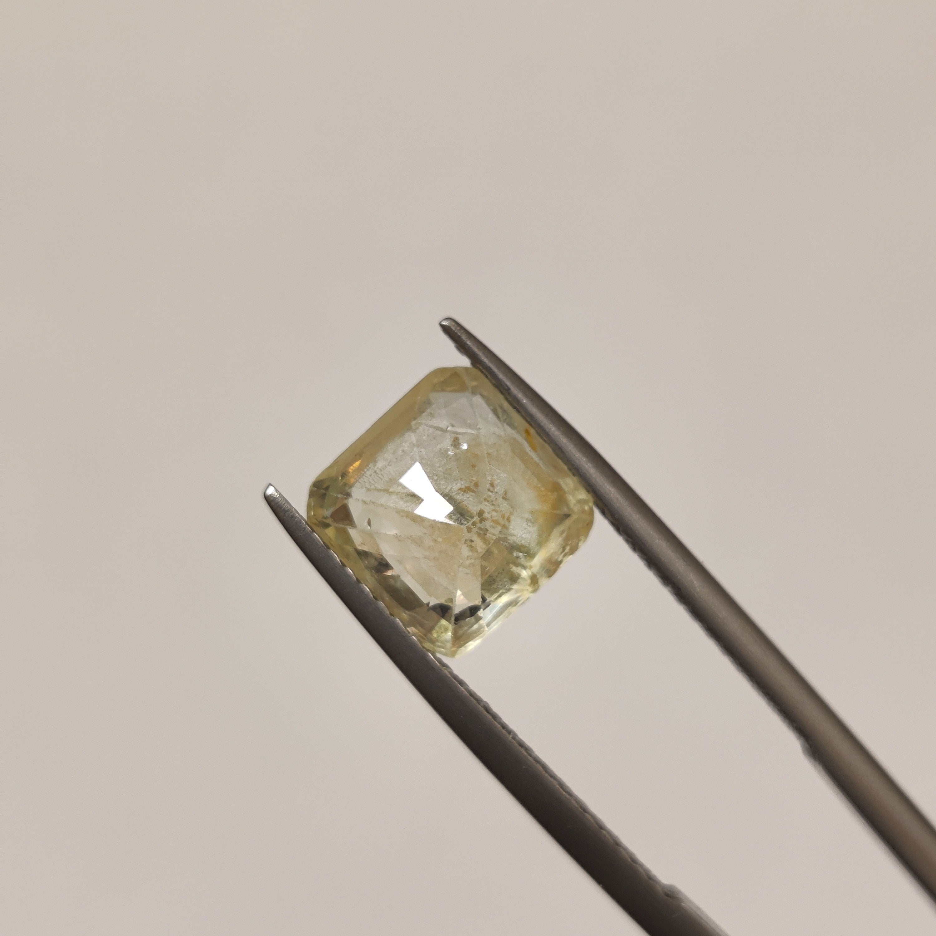 Yellow Sapphire | YS 249 | 3.93 Carat