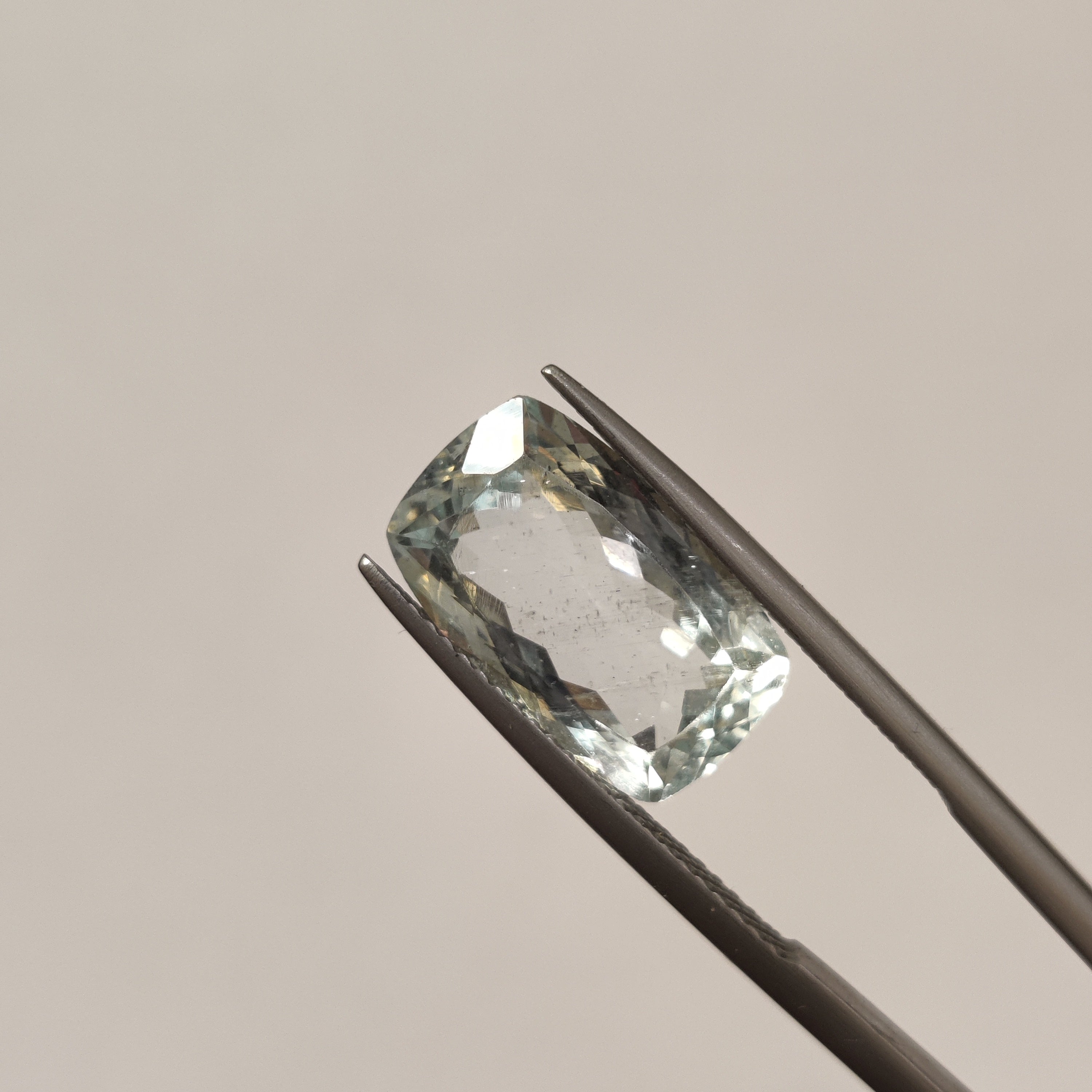 Aquamarine | Aqua 10 | 5.86 Carat