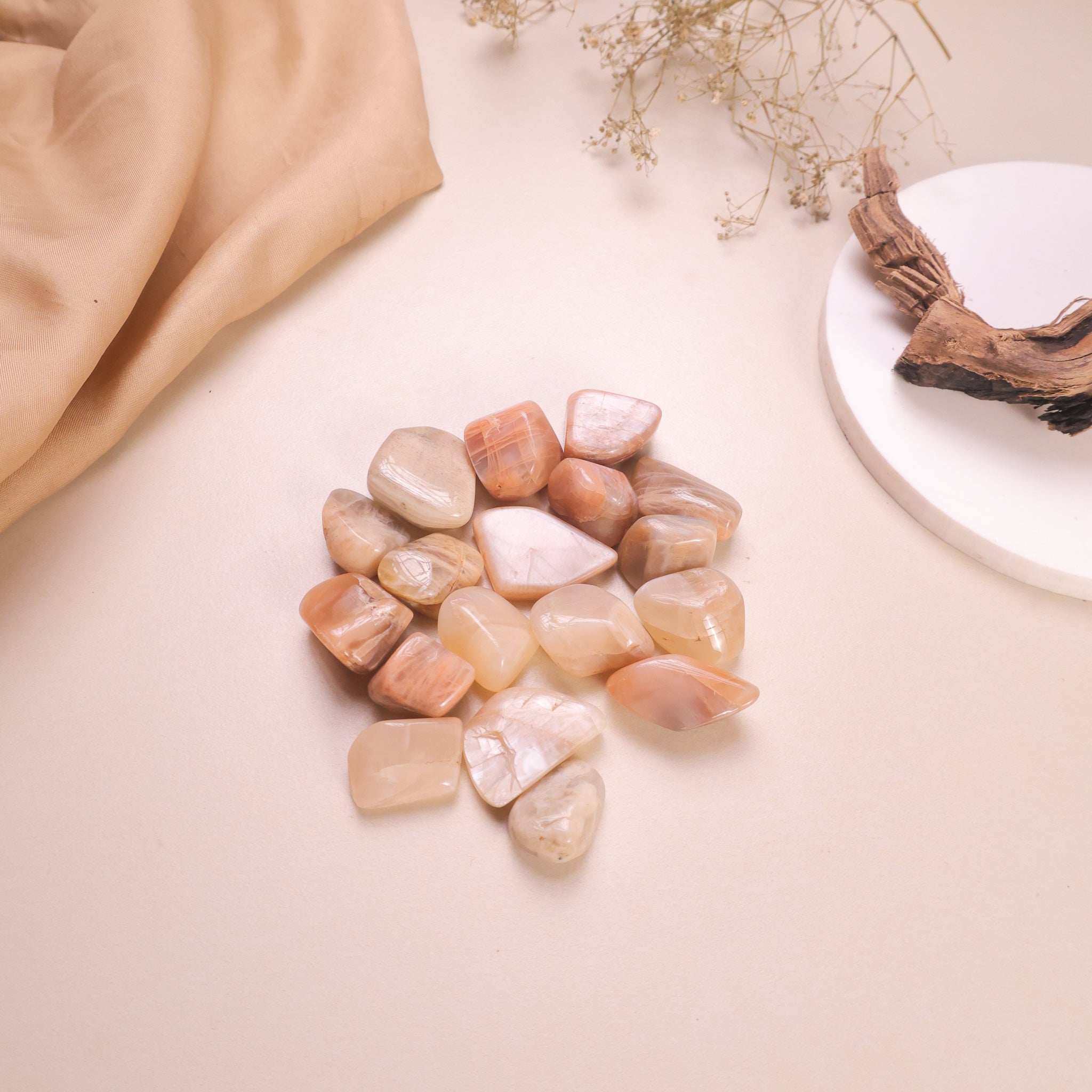 NATURAL PEACH MOONSTONE TUMBLE