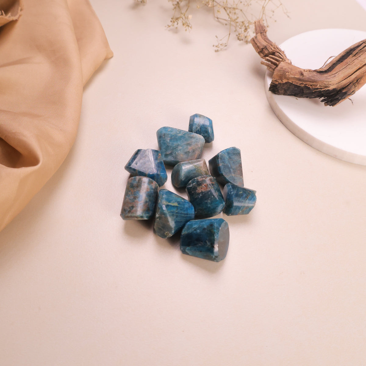 NATURAL APATITE TUMBLE