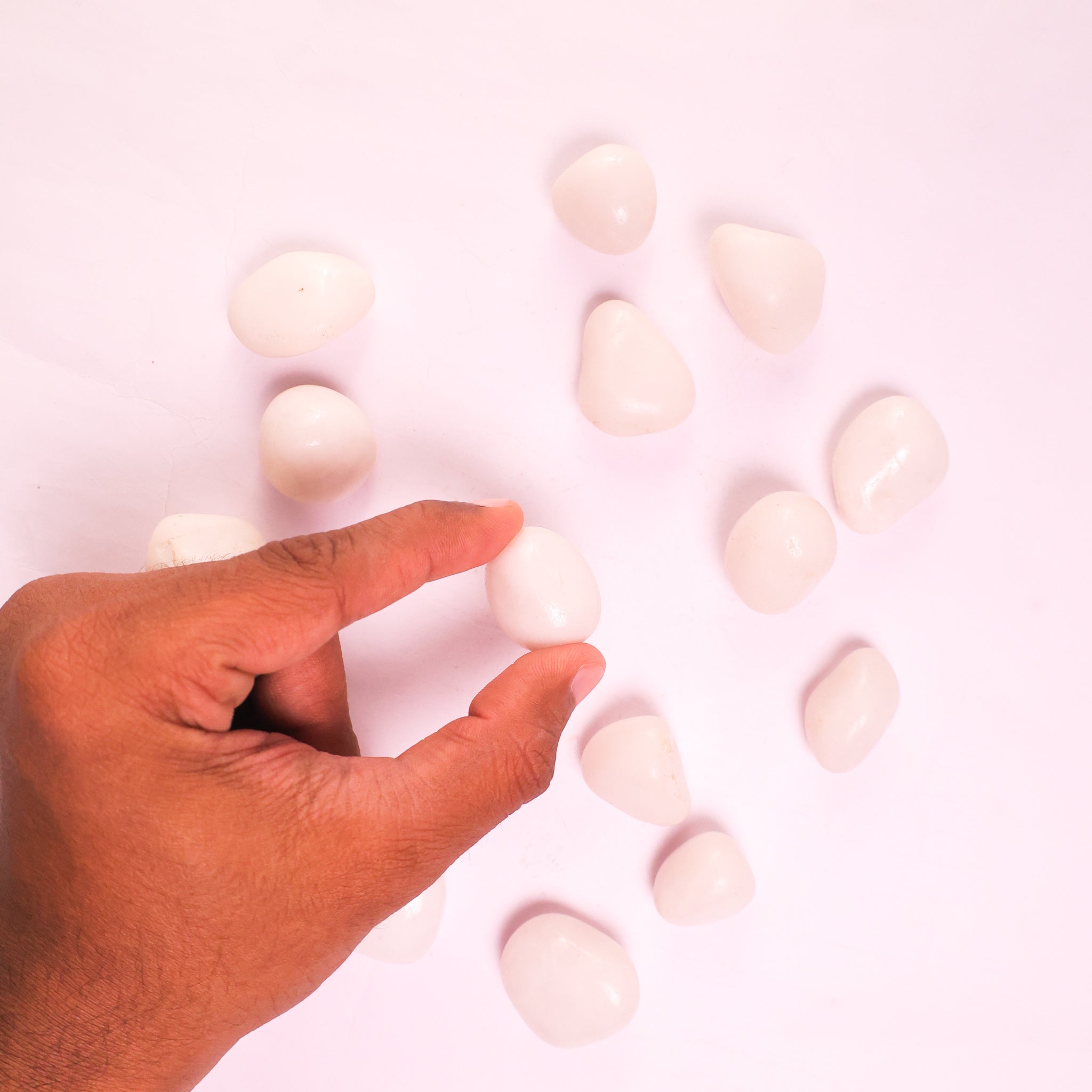 NATURAL WHITE AGATE TUMBLE