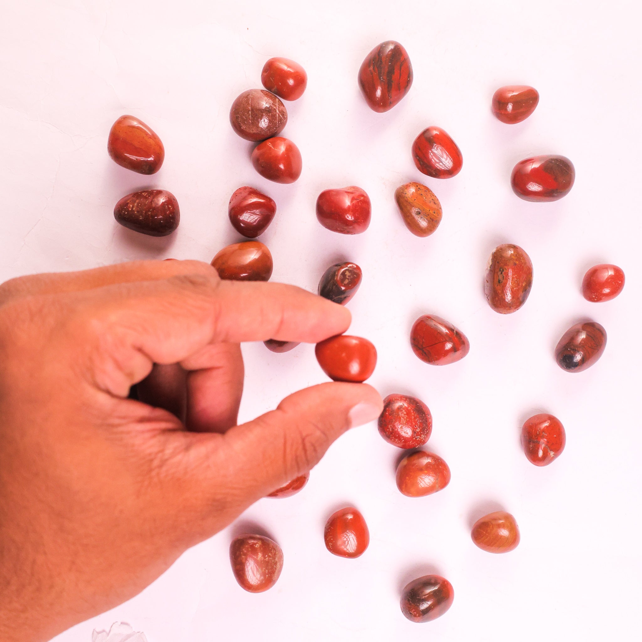 NATUURAL RED JASPER TUMBLE