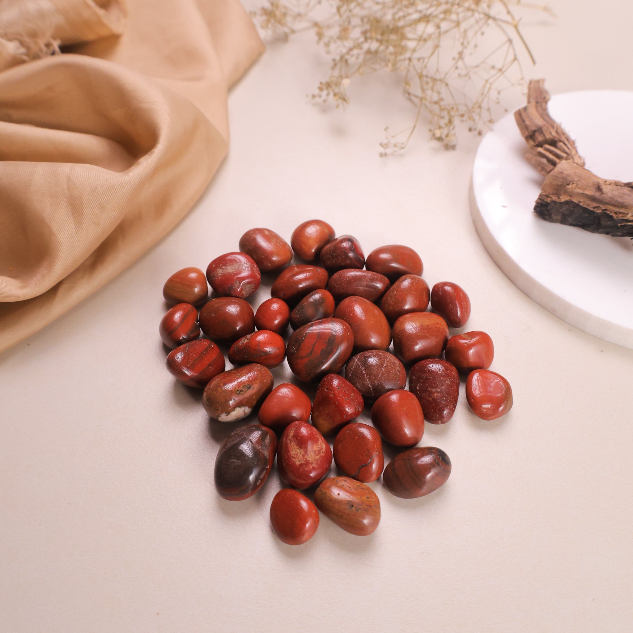 NATUURAL RED JASPER TUMBLE