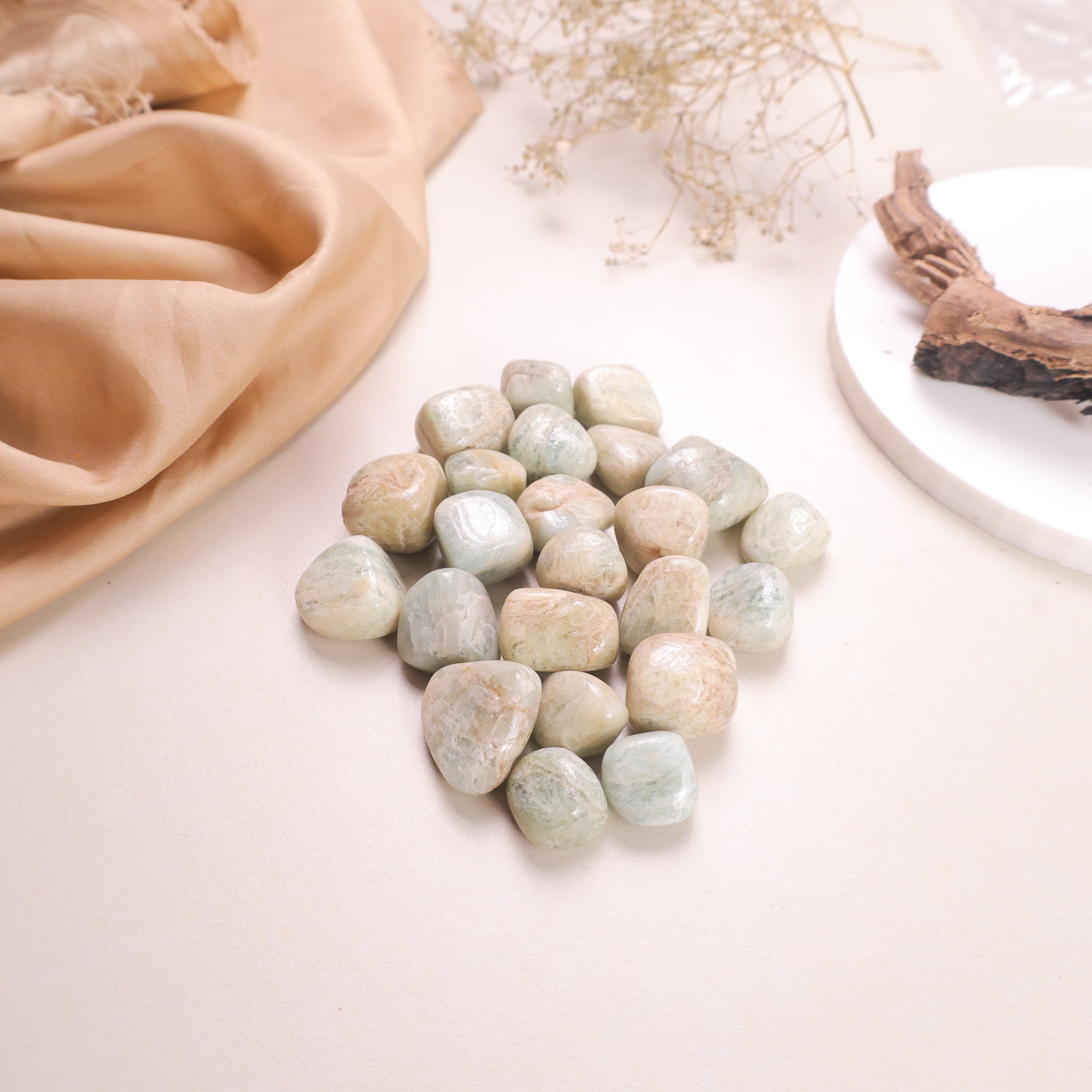 NATURAL AQUAMARINE TUMBLE