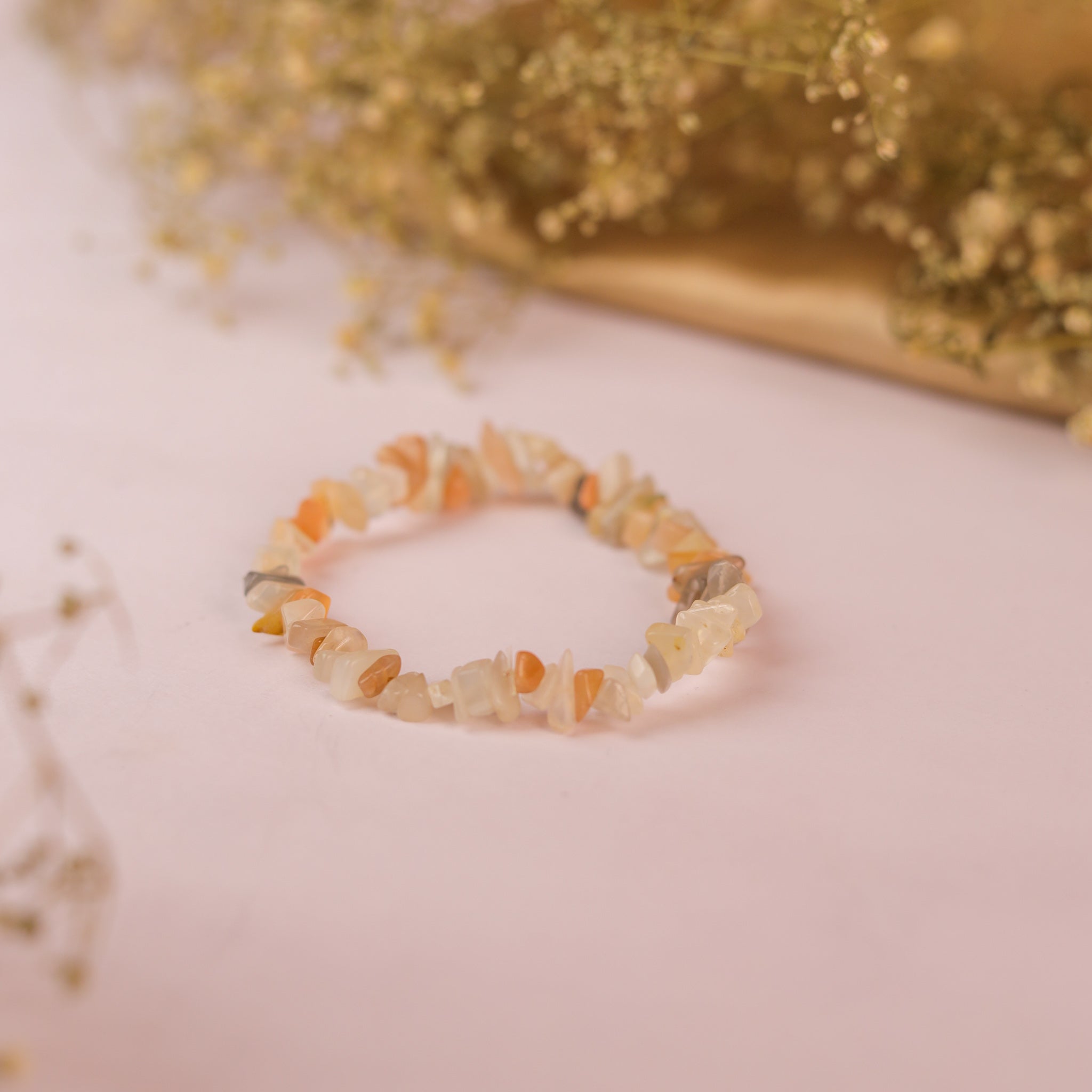 NATURAL PEACH MOONSTONE CHIPS STONE BRACELET