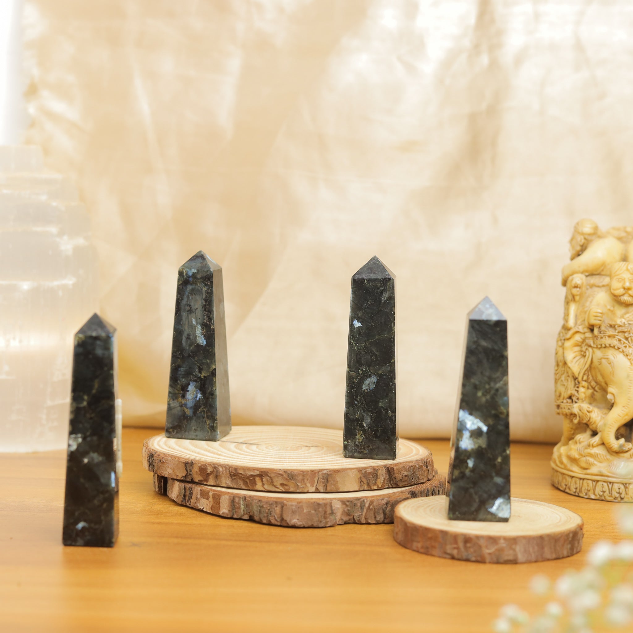 NATURAL LARVAKITE WAND