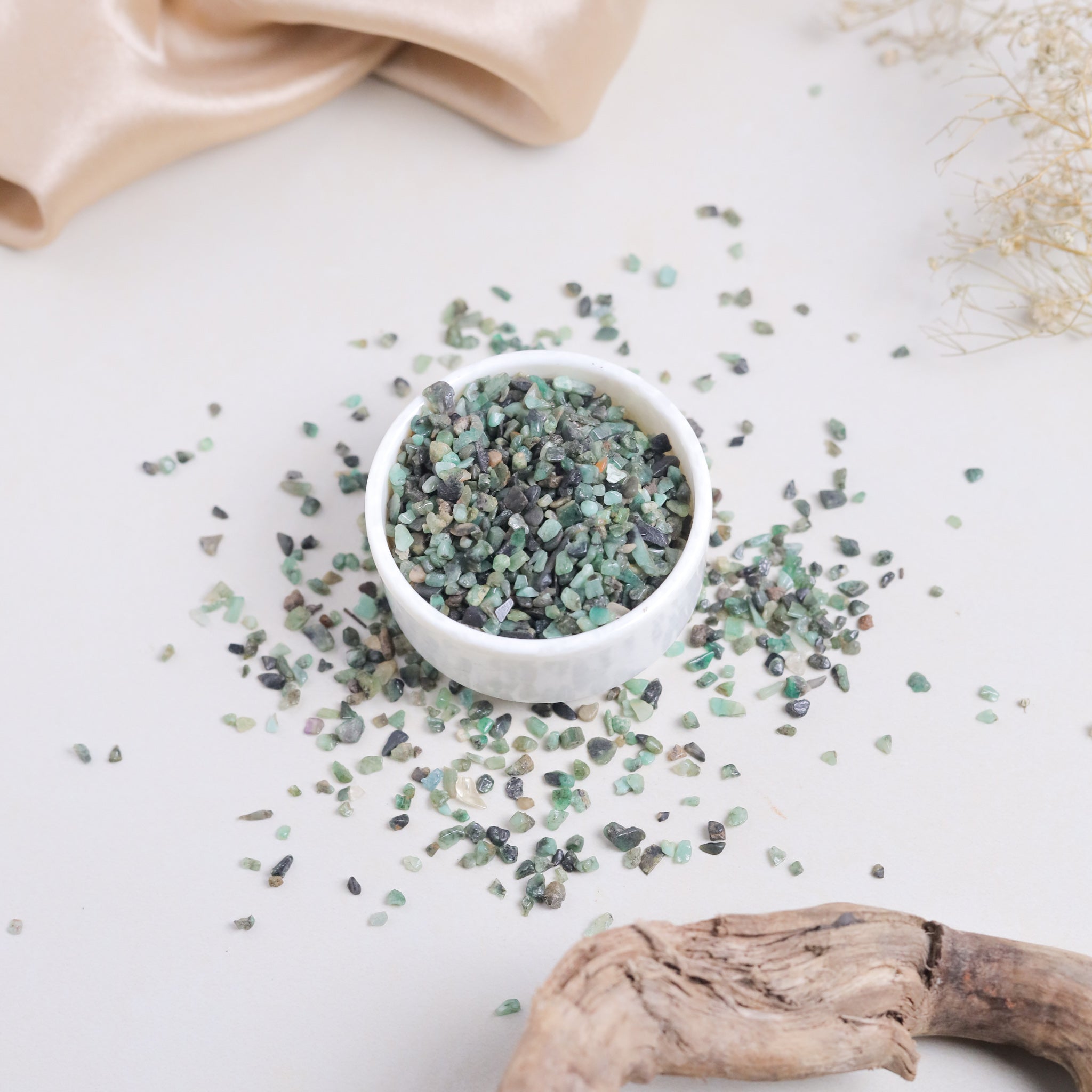 NATURAL EMERALD CHIPS