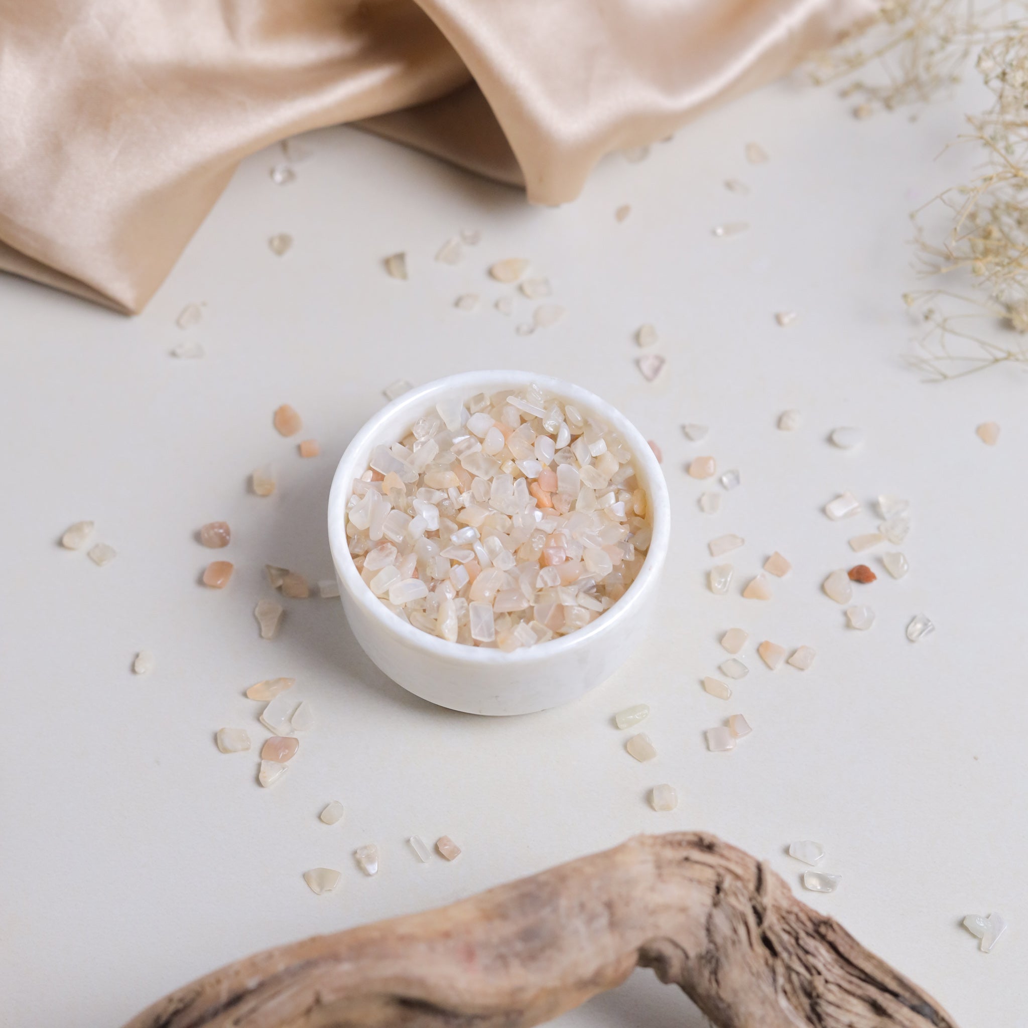 NATURAL PEACH MOONSTONE CHIPS