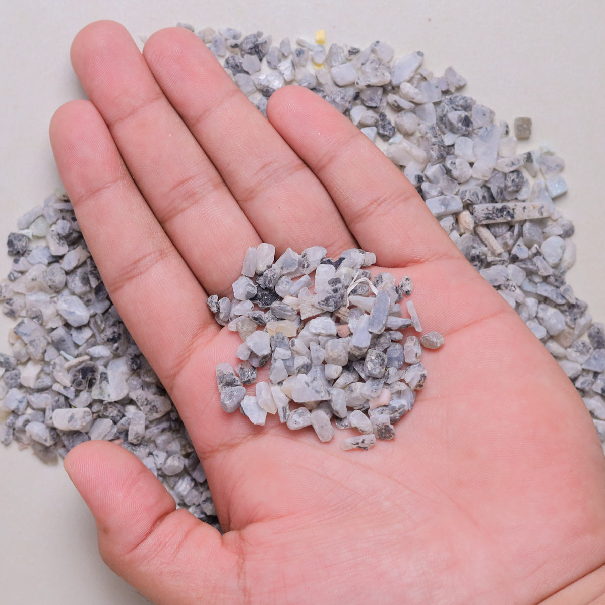 NATURAL RAINBOW MOONSTONE CHIPS