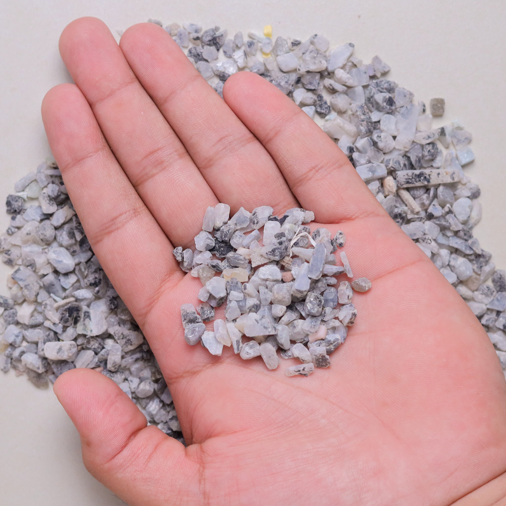 NATURAL RAINBOW MOONSTONE CHIPS
