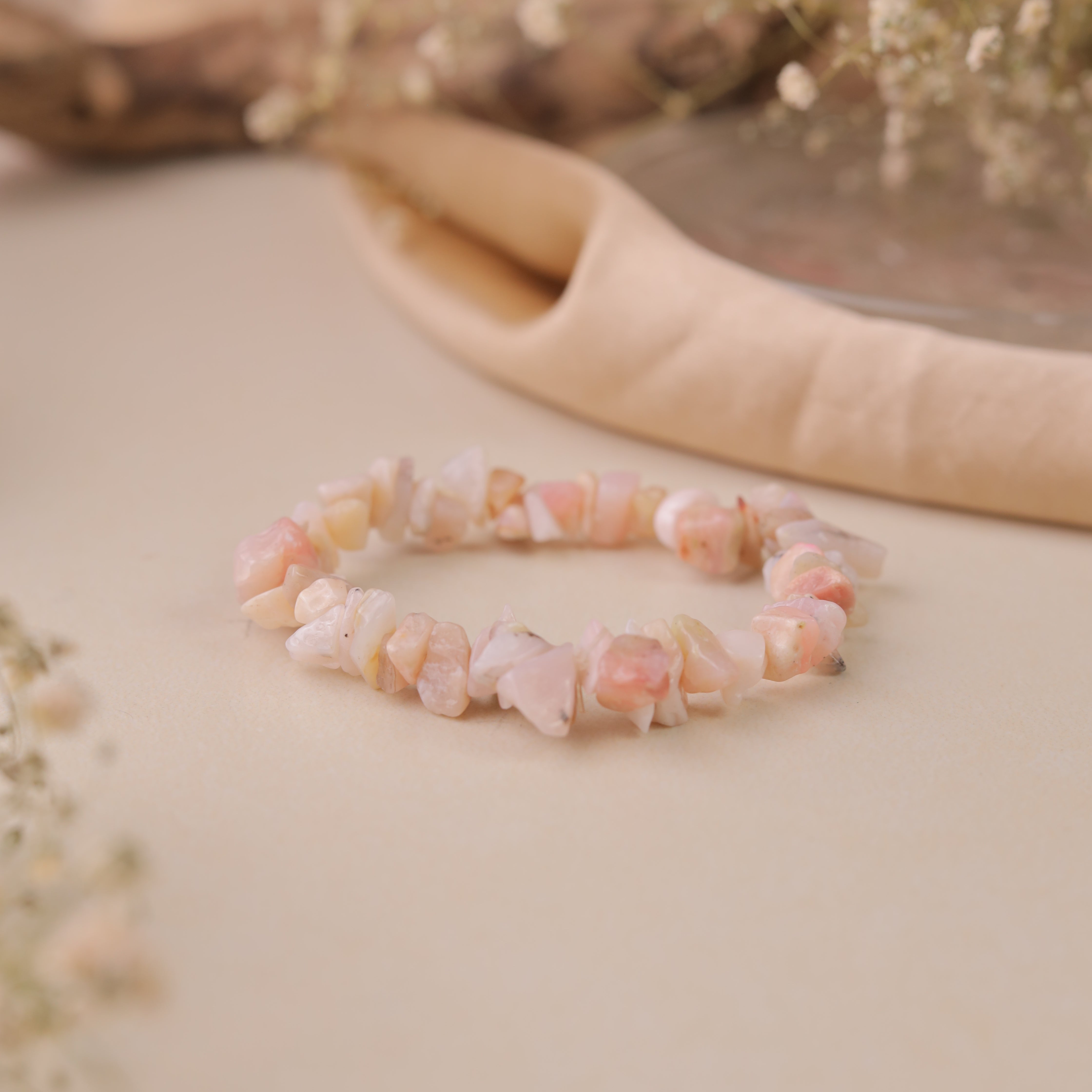 NATURAL PINK OPAL CHIPS BRACELET