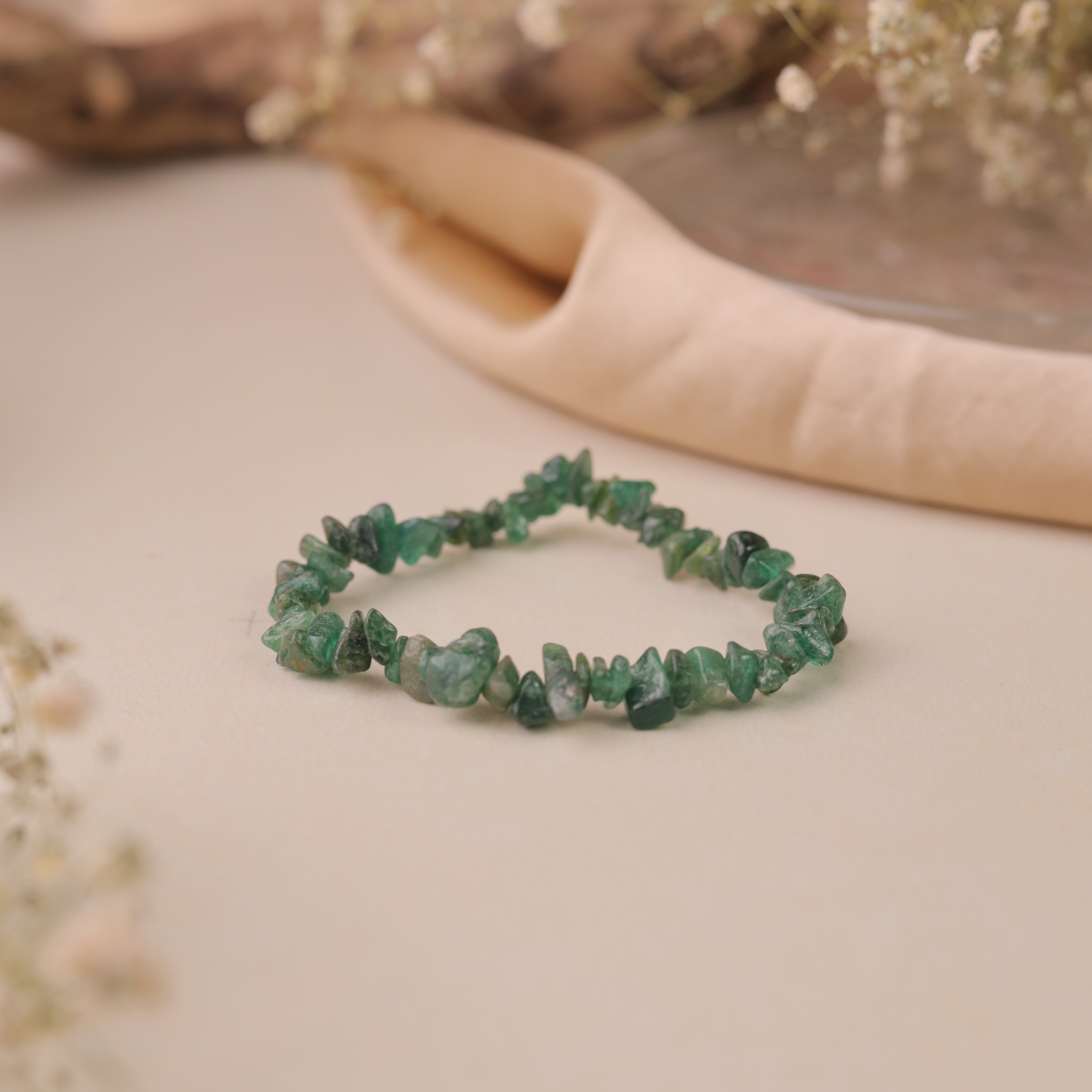 NATURAL GREEN AVENTURINE CHIPS STONE BRACELET