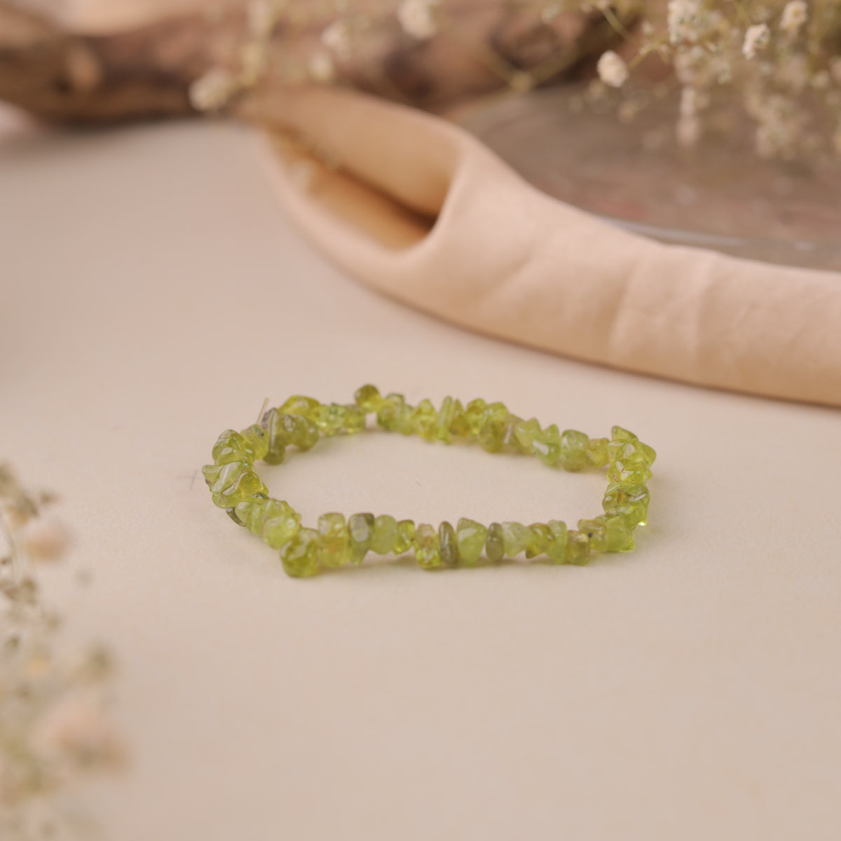NATURAL PERIDOT CHIPS STONE BRACELET
