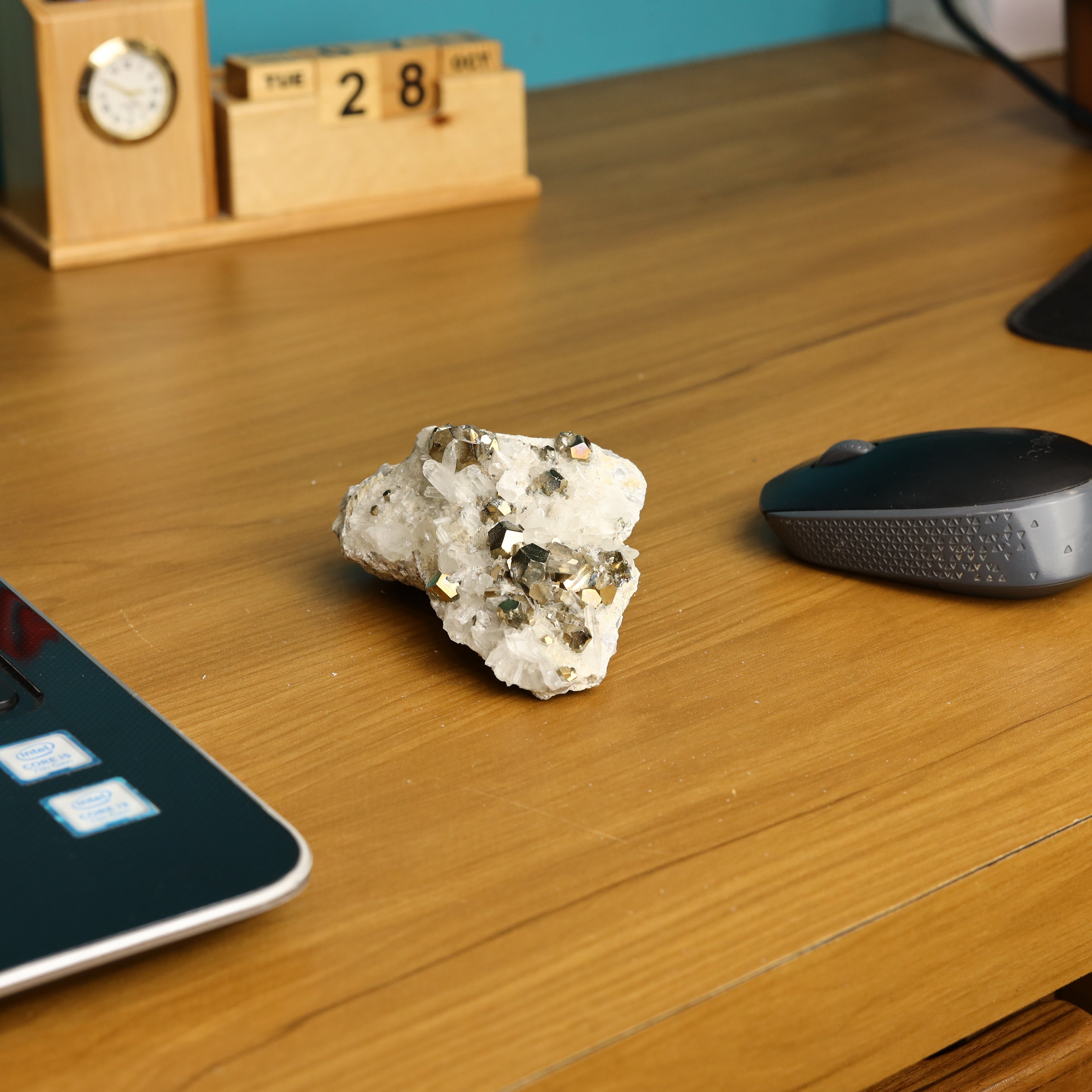 NATURAL PYRITE CLUSTER (260 GRAMS)